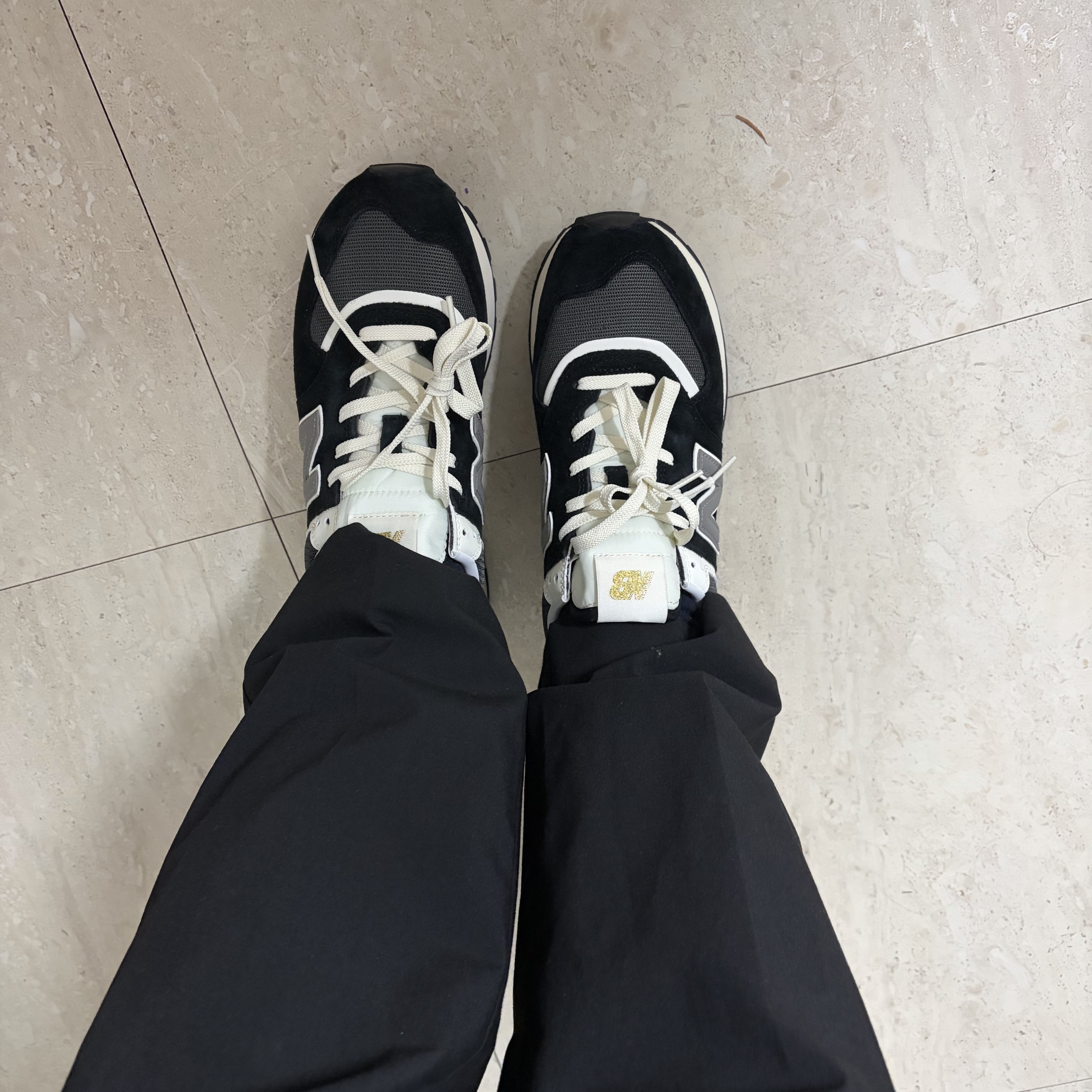 New Balance 574 Legacy Black 착용 스타일