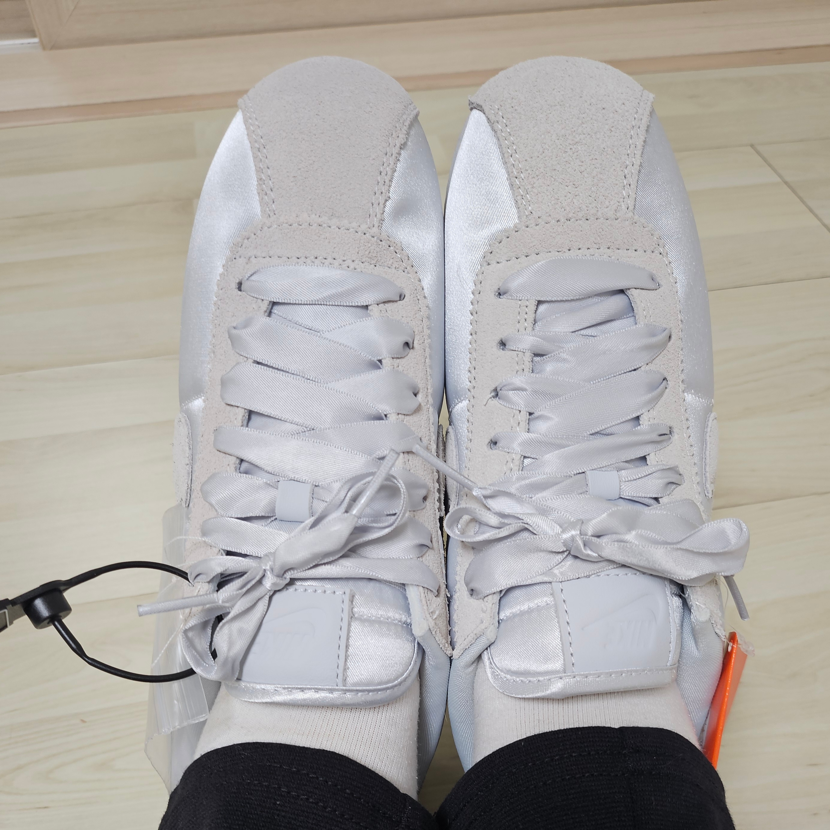 (W) Nike Cortez Textile White 착용 스타일