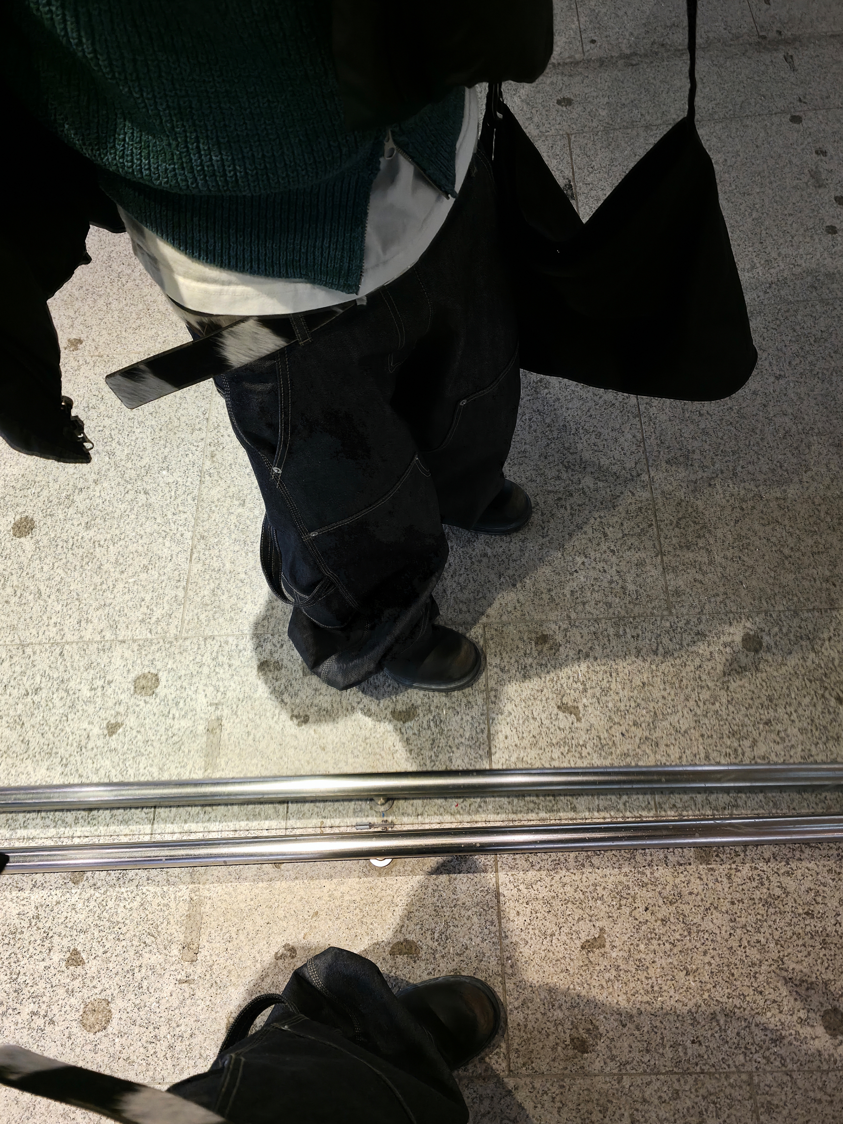 Amomento Hooded Down Puffer Black - 24FW, Kamien x KOIN SEOUL K Logo Ball Cap Black 착용 스타일 - 8