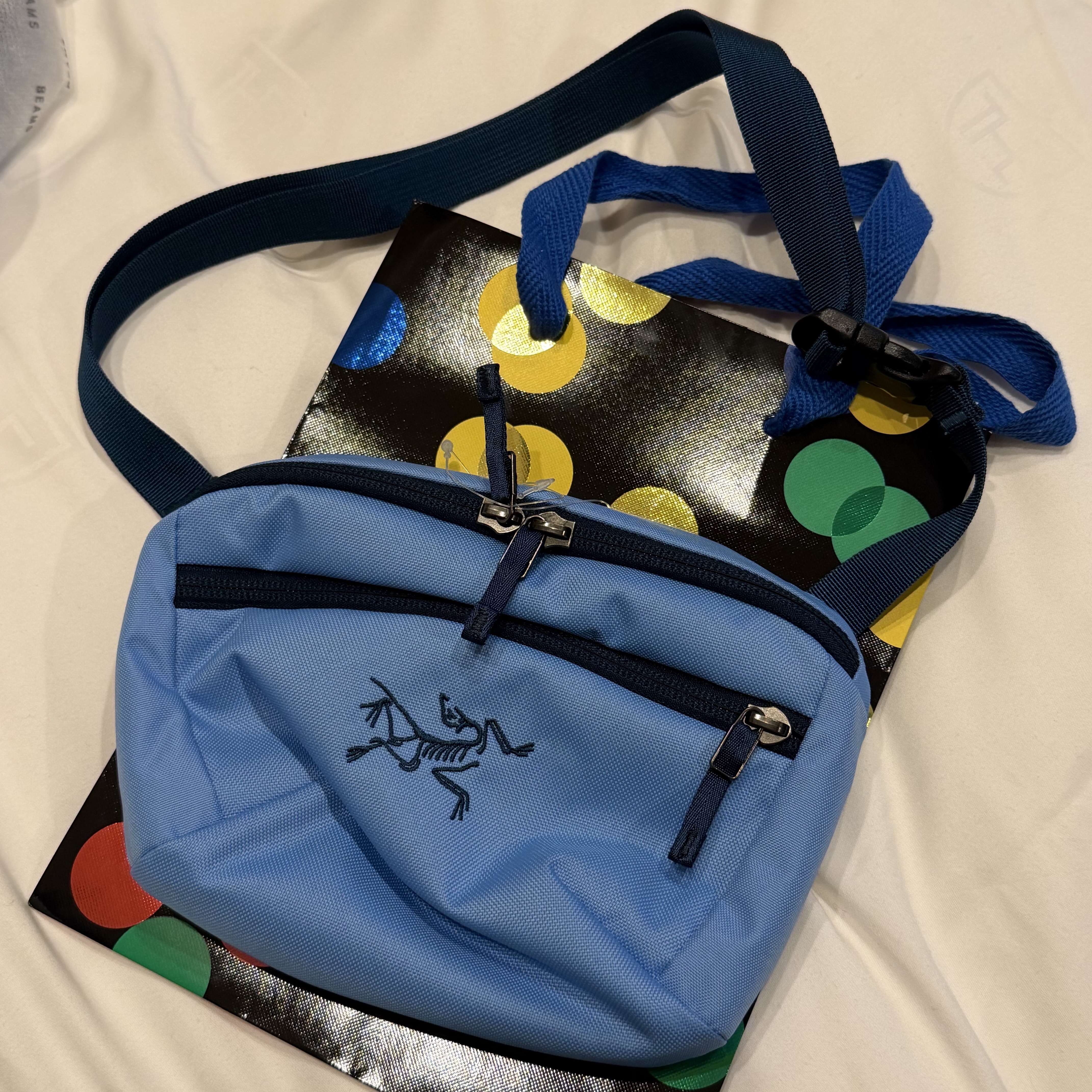 Arc'teryx x Beams Mantis 1 Waist Pack Glacial Nightscape 착용 스타일 - 2