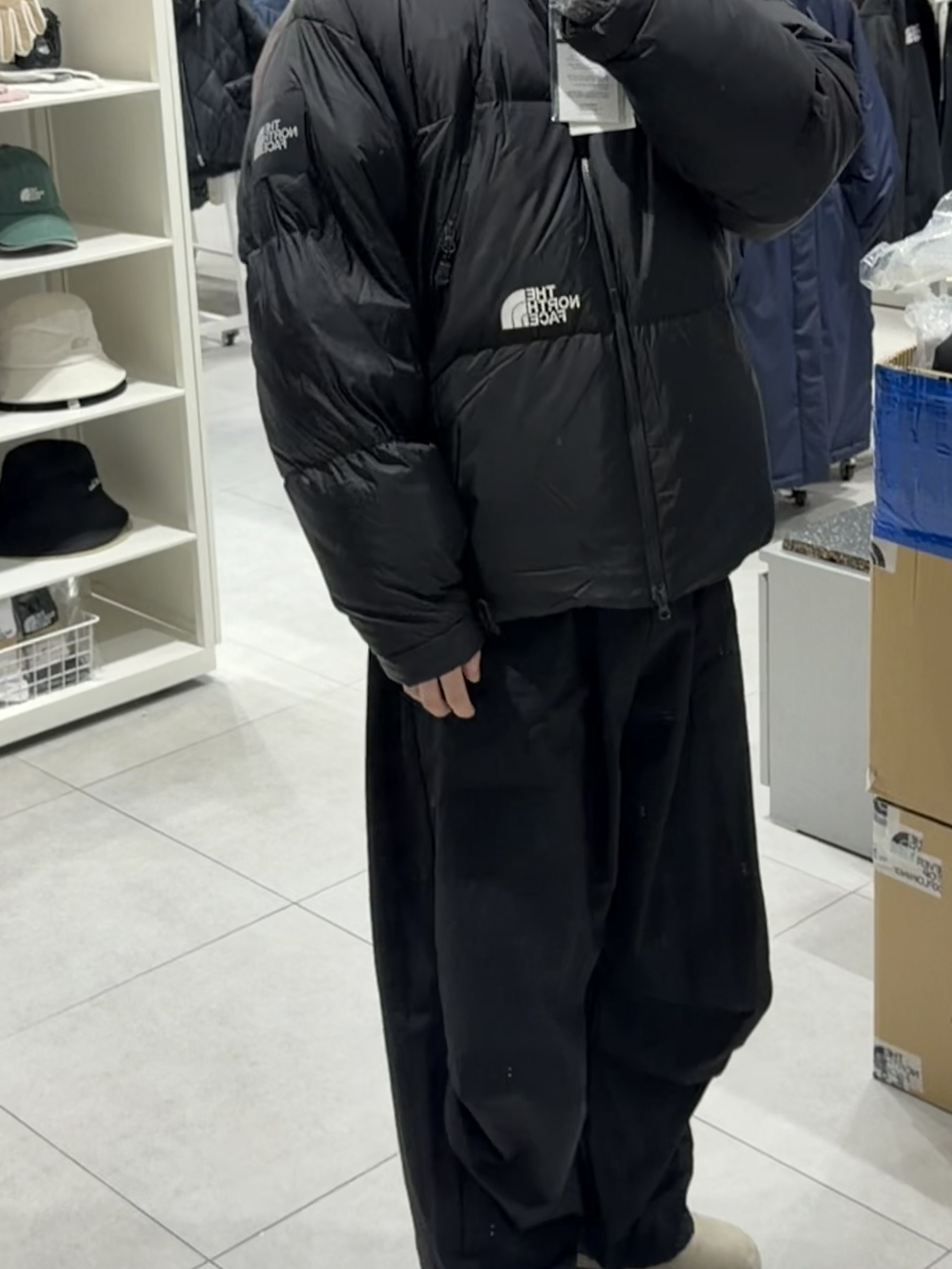 The North Face White Label Project Down Jacket RDS Black - 25FW, Birkenstock Boston Soft Footbed Taupe - Regular 착용 스타일 - 2