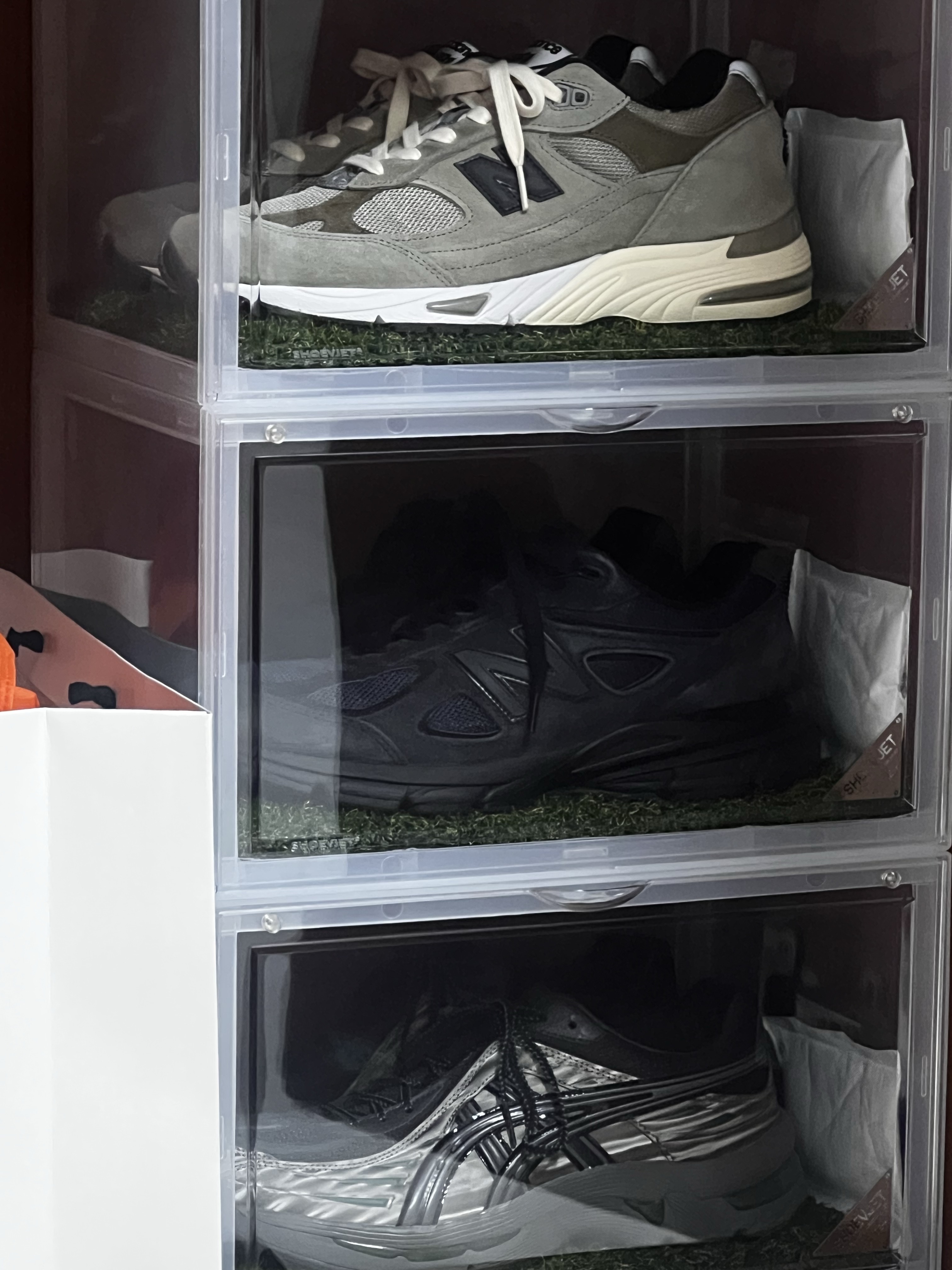 (W) Asics x Kiko Kostadinov Gel-Flammae Grey Black, New Balance x JJJJound 990v4 Navy 착용 스타일