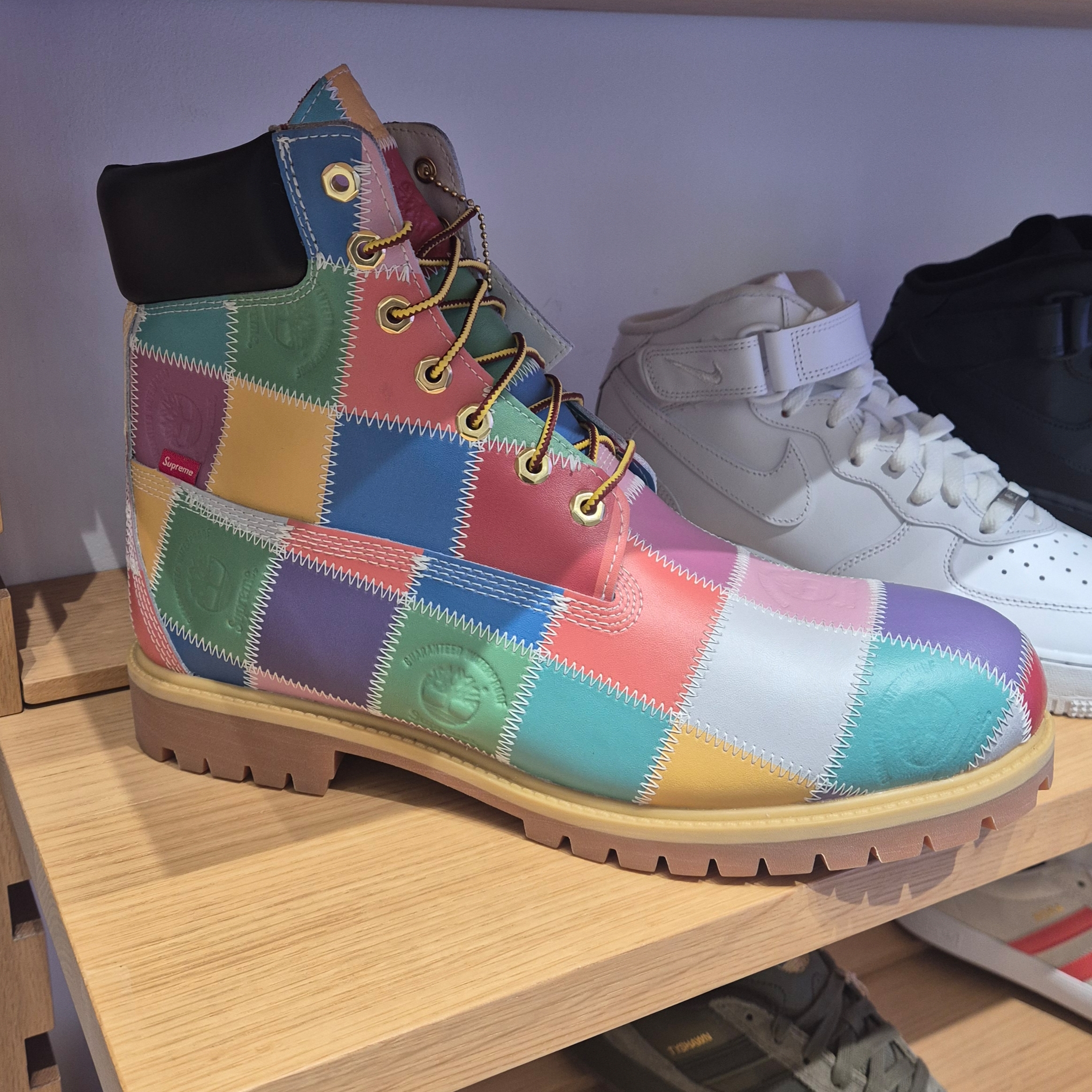 Timberland x Supreme Patchwork 6 Inch Premium Waterproof Boot Multicolor - 25FW - Medium 착용 스타일