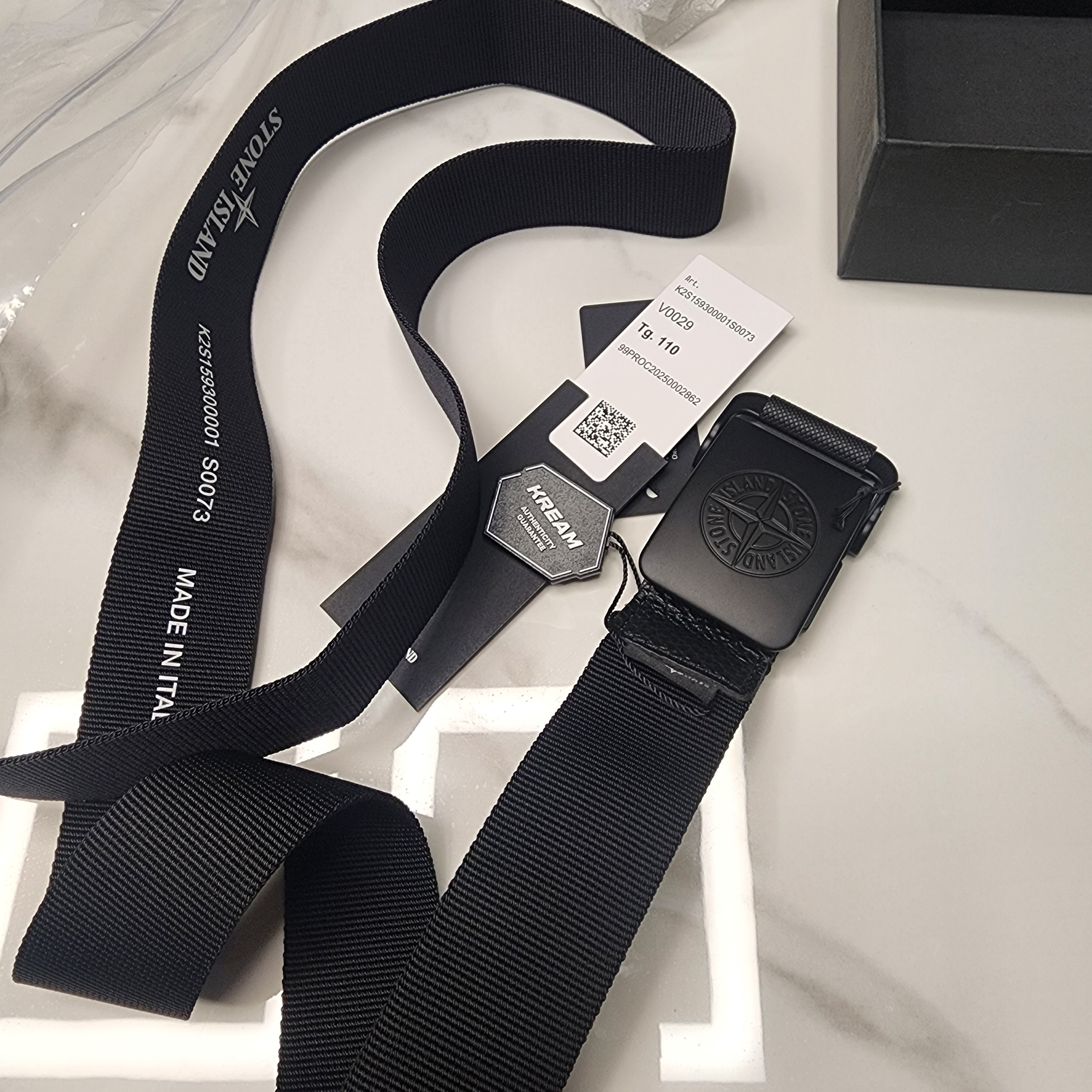 Stone Island 9300001 Nylon Tape Belt with Debossed Buckle and Leather Detail 착용 스타일 - 3