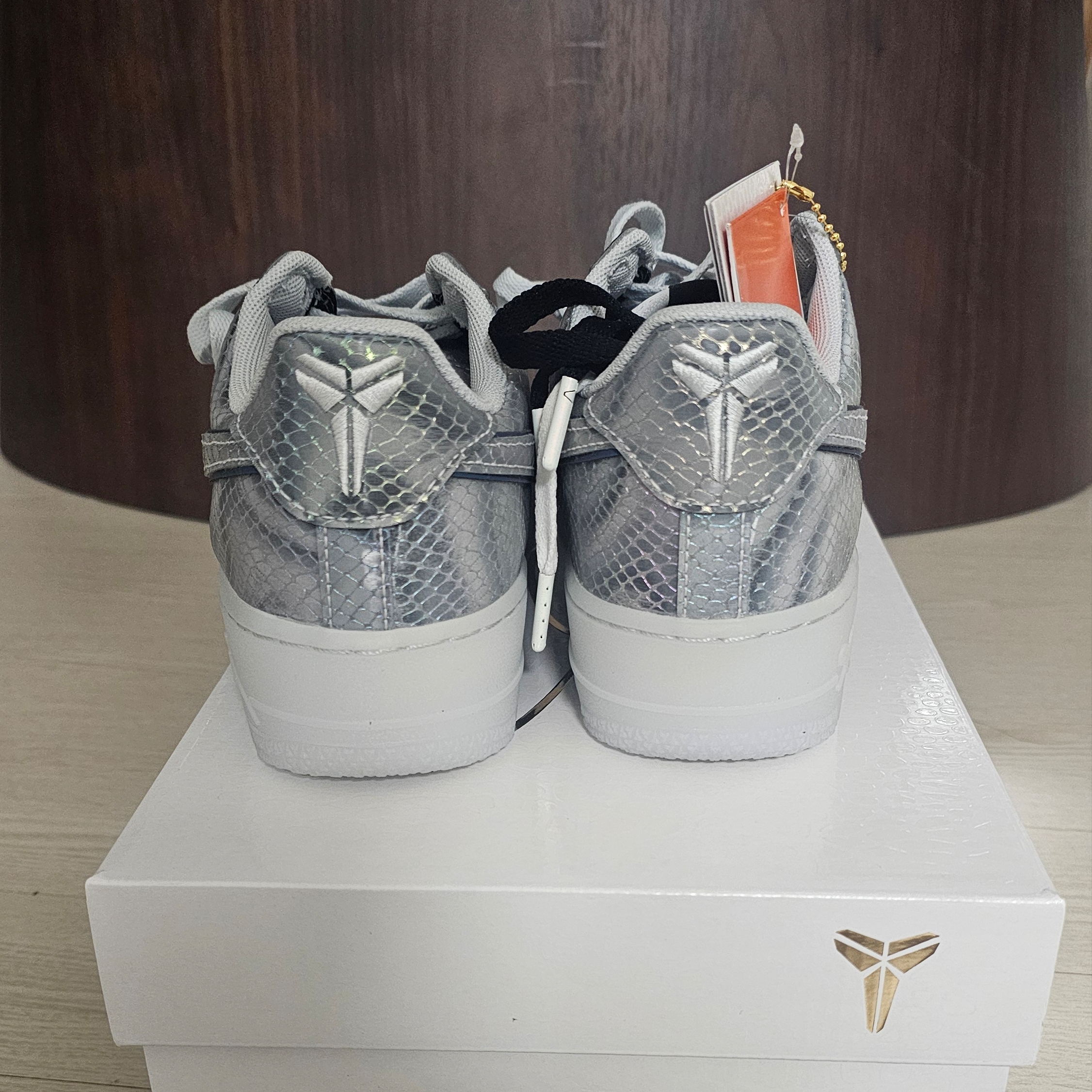 Nike x Kobe Bryant Air Force 1 Low Lenticular 착용 스타일 - 2