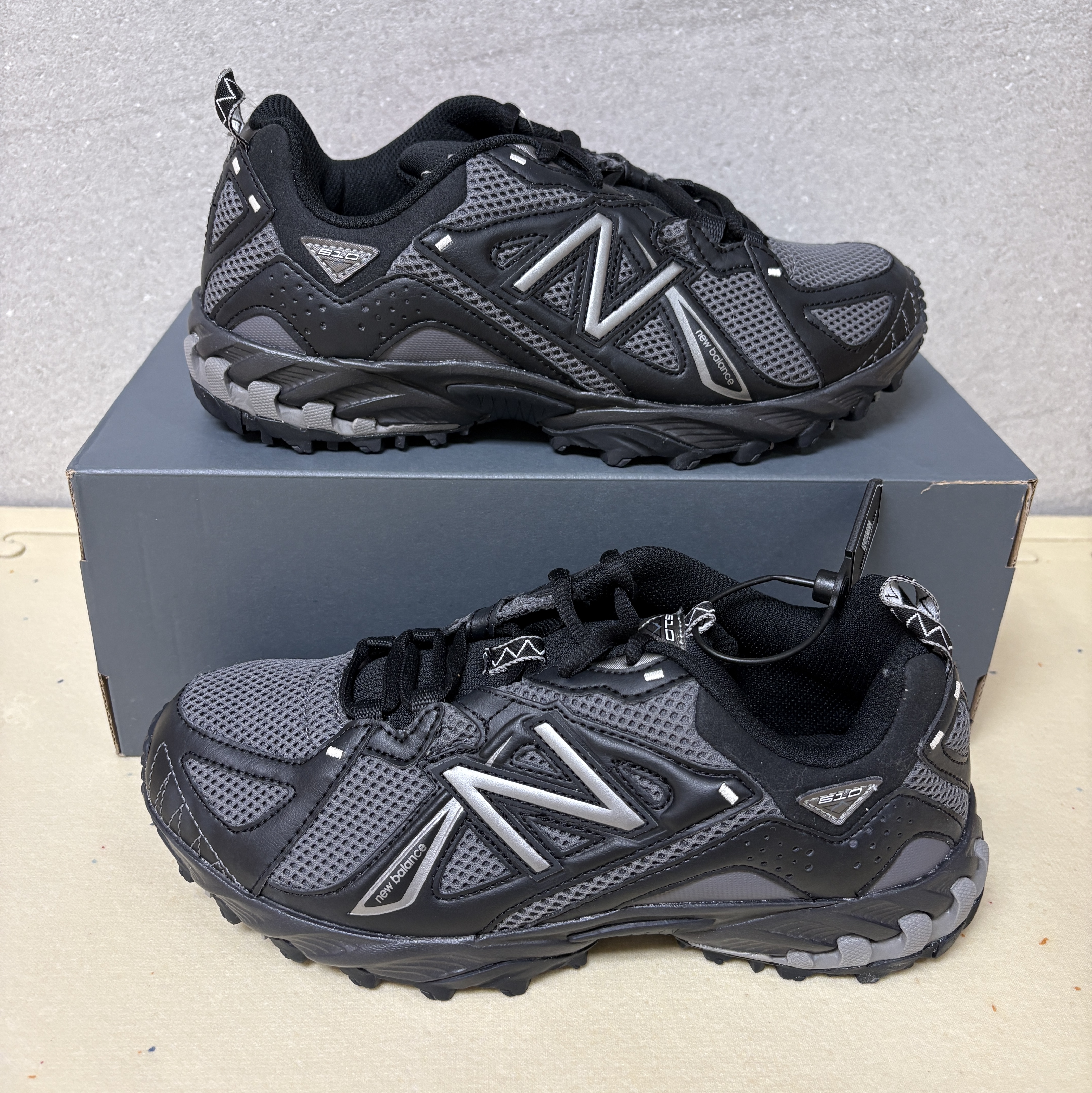 New Balance ML610 Black - D Standard 착용 스타일 - 1