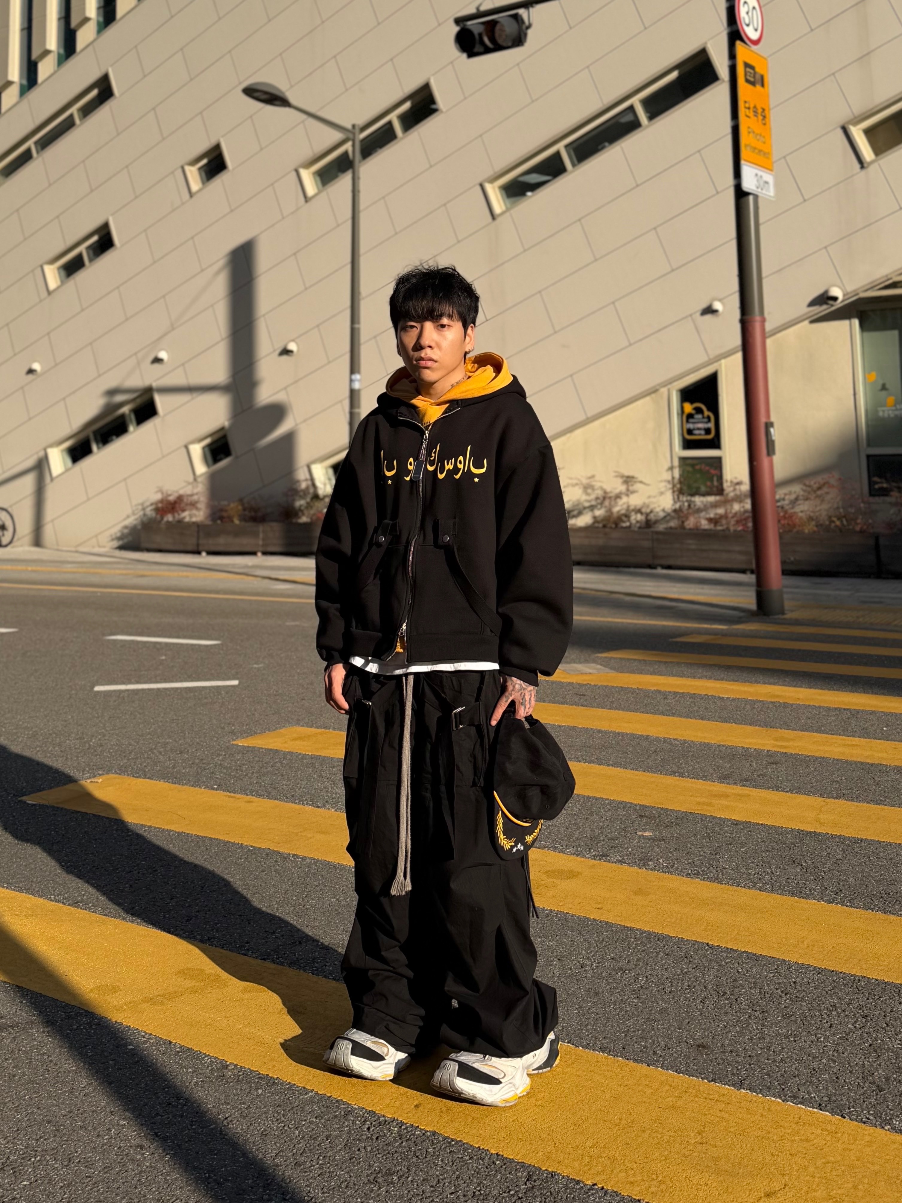 Wapworks Hard Knocks Cargo Pants Gas, Balenciaga Cargo Sneakers White Grey 착용 스타일 - 1