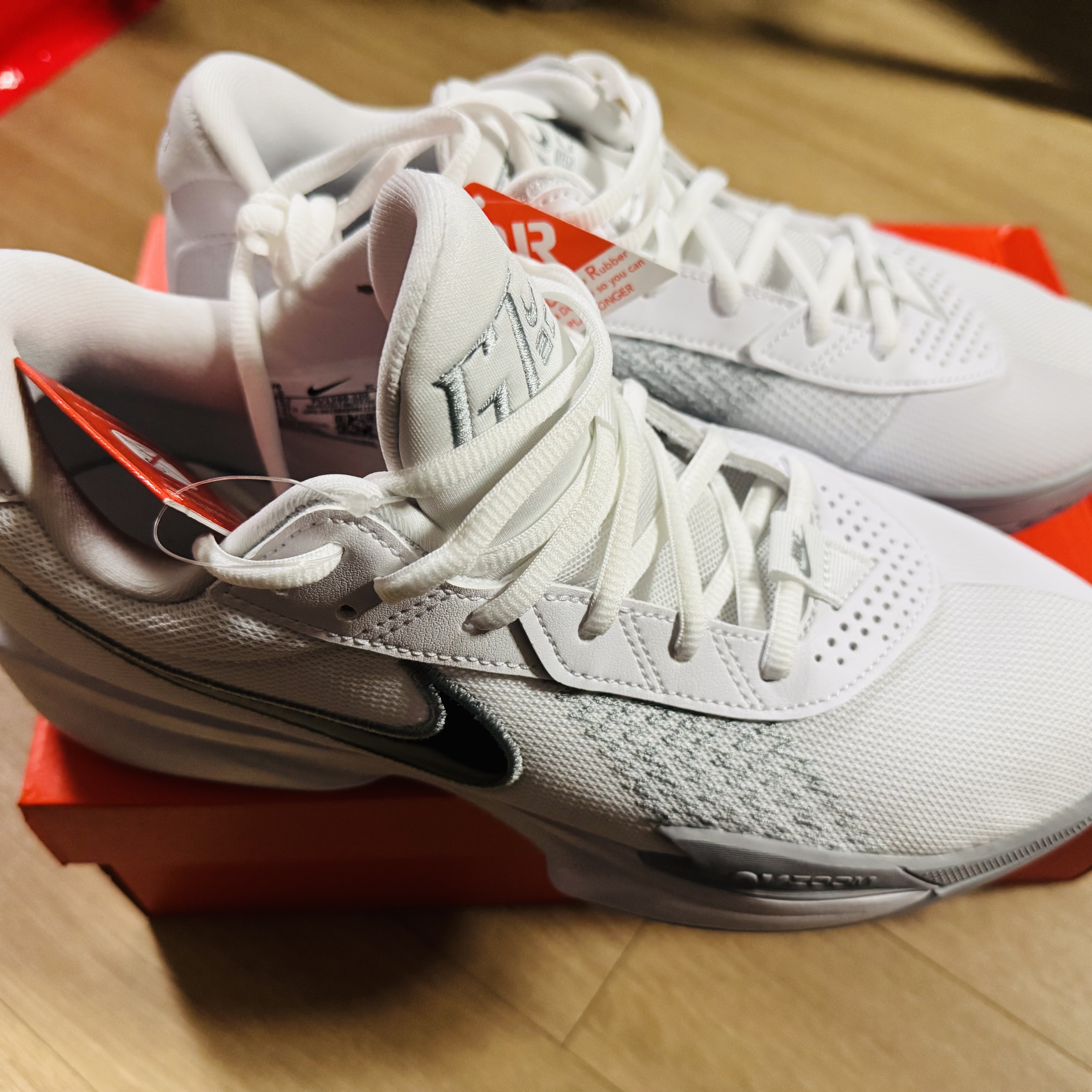 Nike G.T. Cut Academy EP White Wolf Grey 착용 스타일 - 1