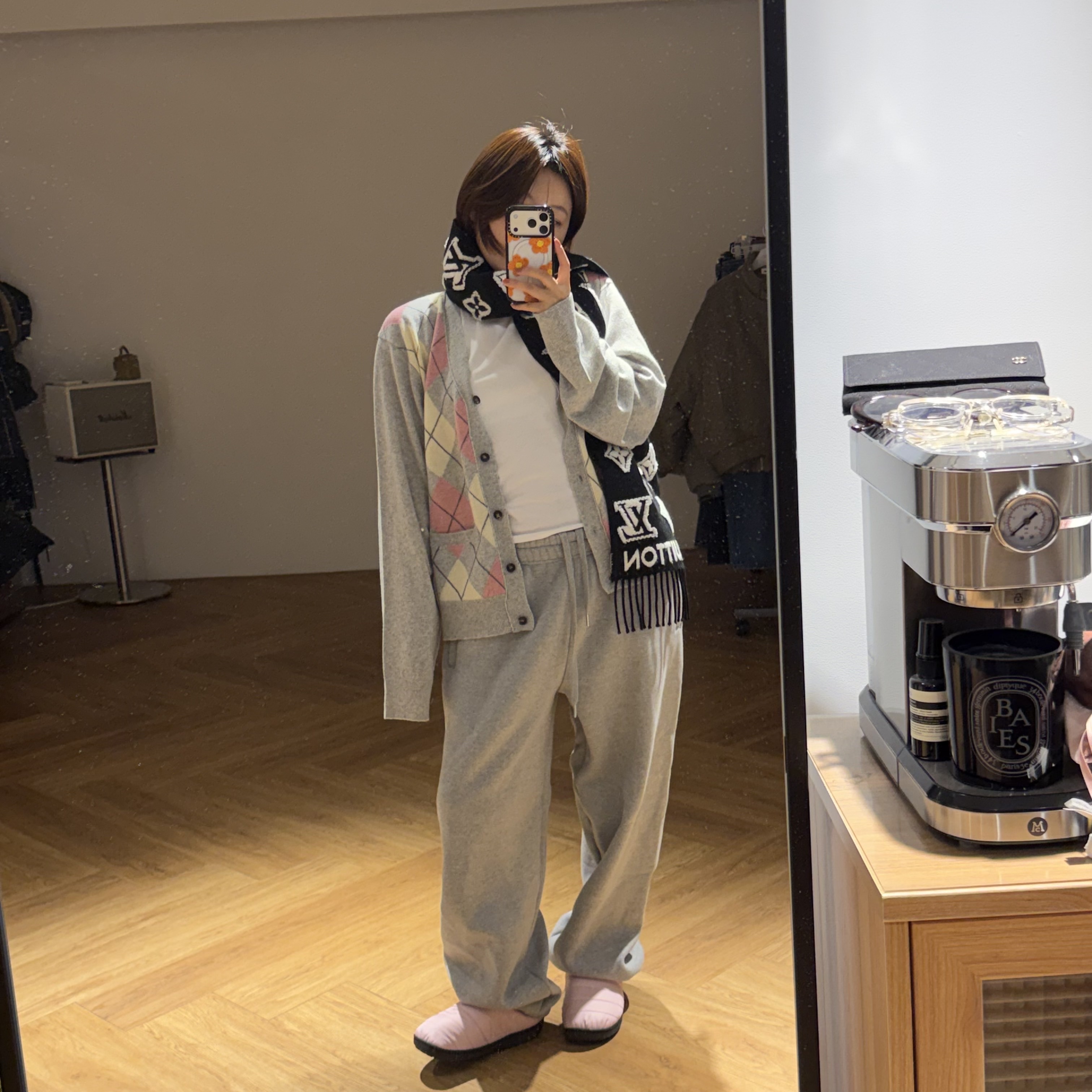 Subu Permanent F-Line Pink, Pop Mart Labubu The Monsters Pin For Love Series Vinyl Plush Pendant (N-Z) R (Opened Case) 착용 스타일 - 2