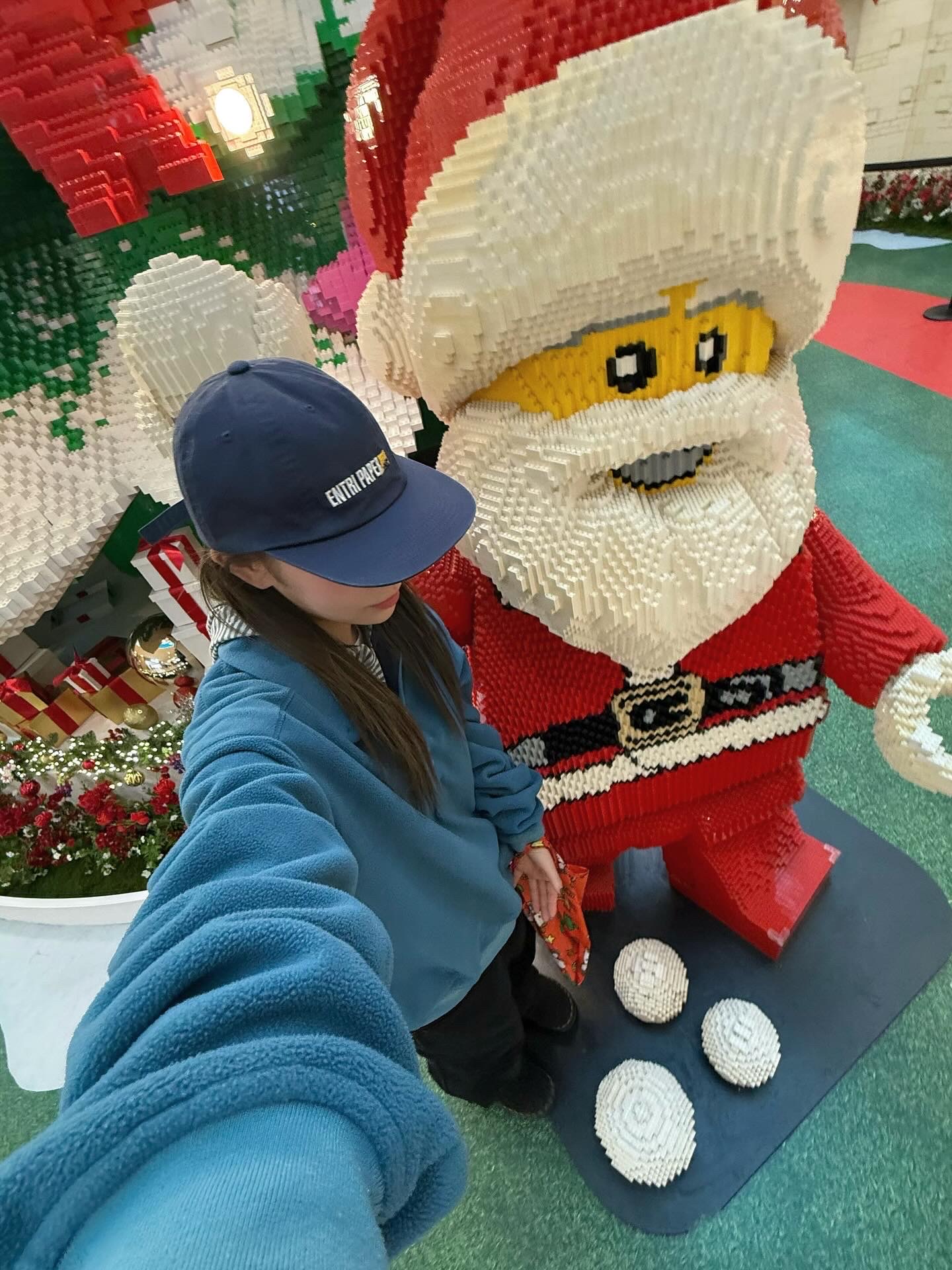 Dr. Martens Zebzag Mules Black 착용 스타일