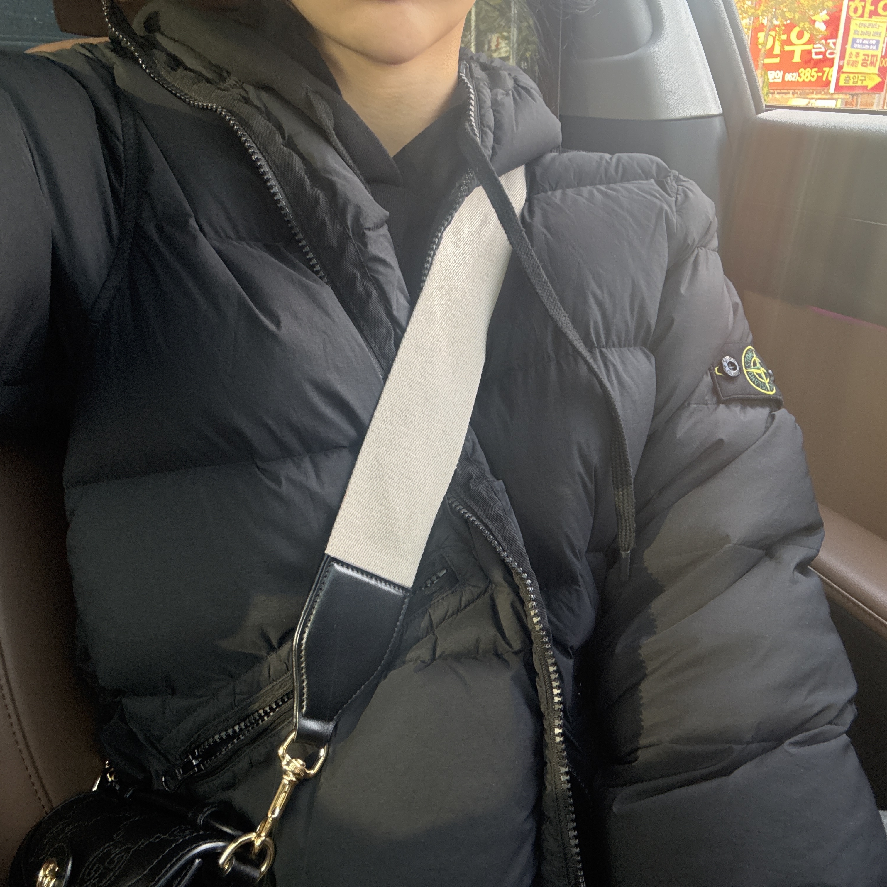 (Kids) Stone Island 4100017 Wappen Logo Zipper Pockets Hooded Padding Black - 25FW 착용 스타일