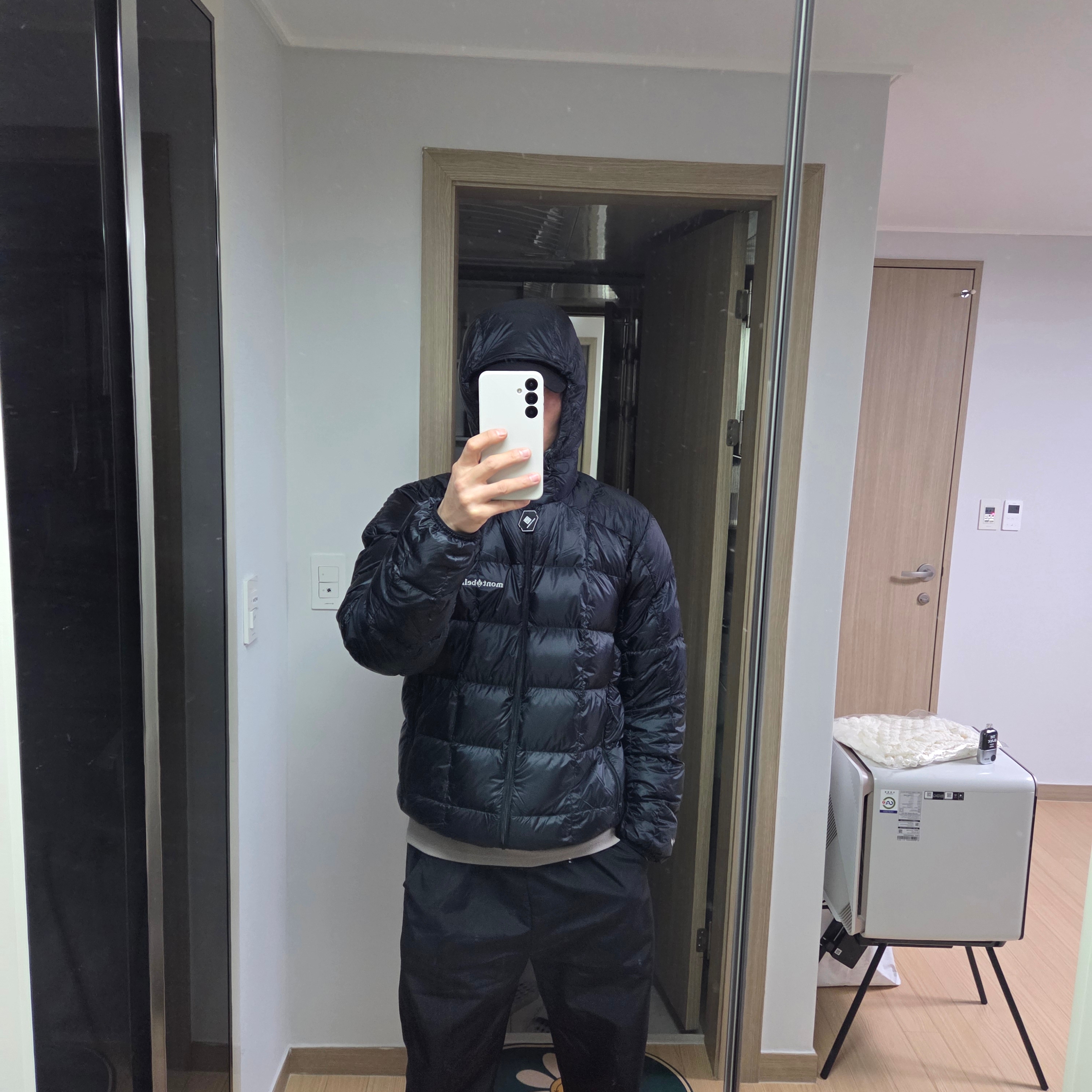 Montbell Superior Down Parka Black 착용 스타일 - 1