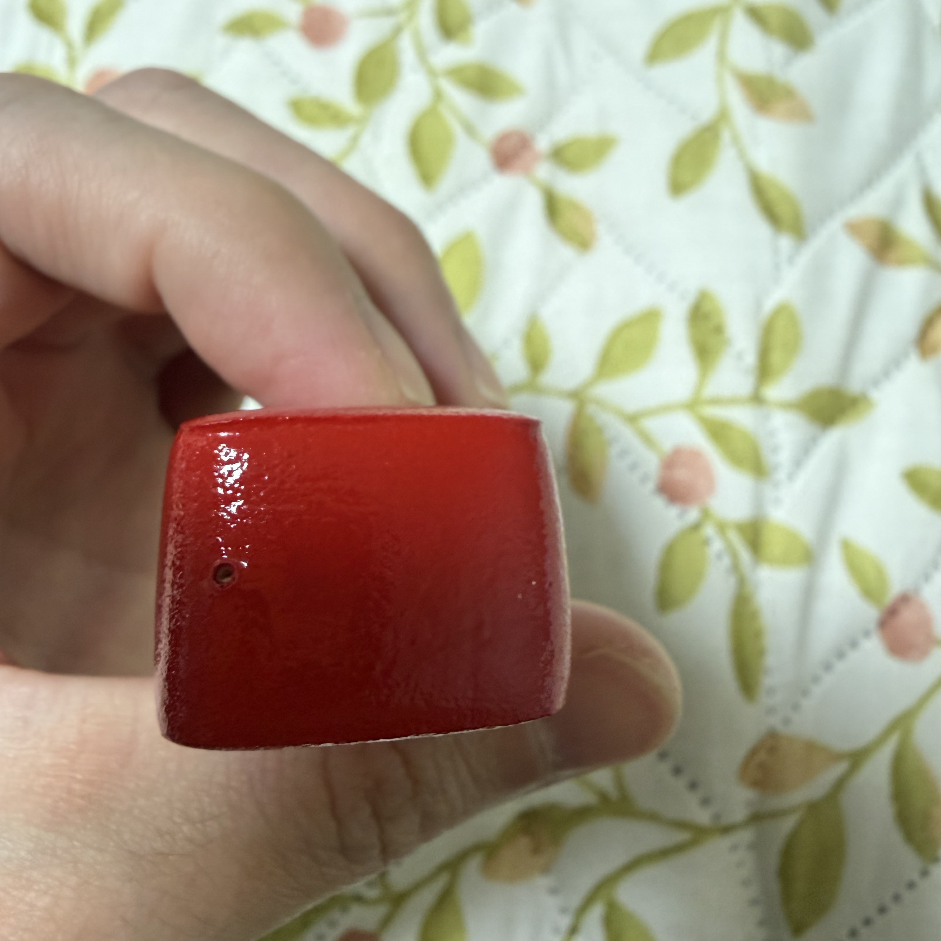 Supreme Floating Keychain Red - 23FW 착용 스타일 - 4