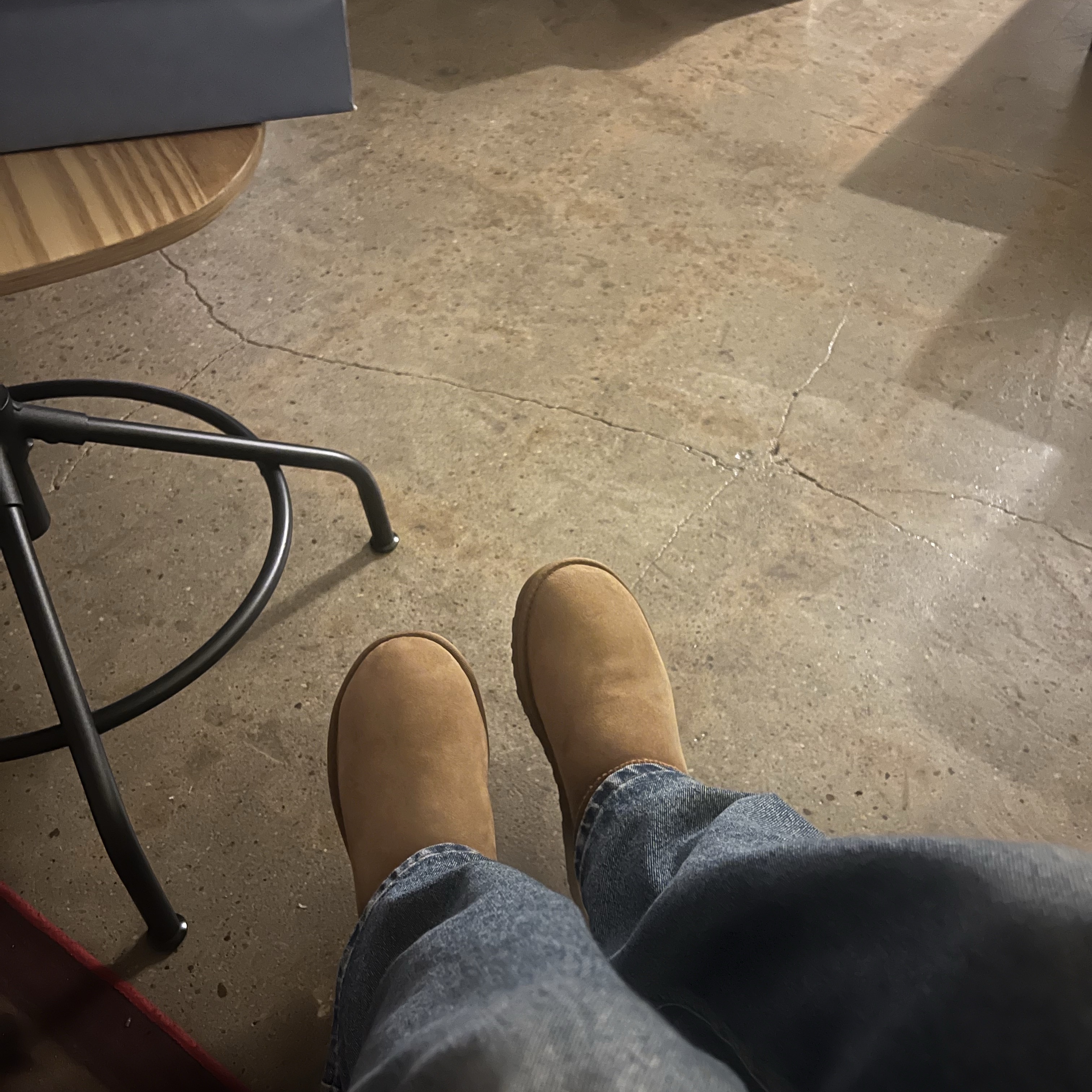 (W) UGG Classic Mini II Boots Chestnut 착용 스타일 - 2