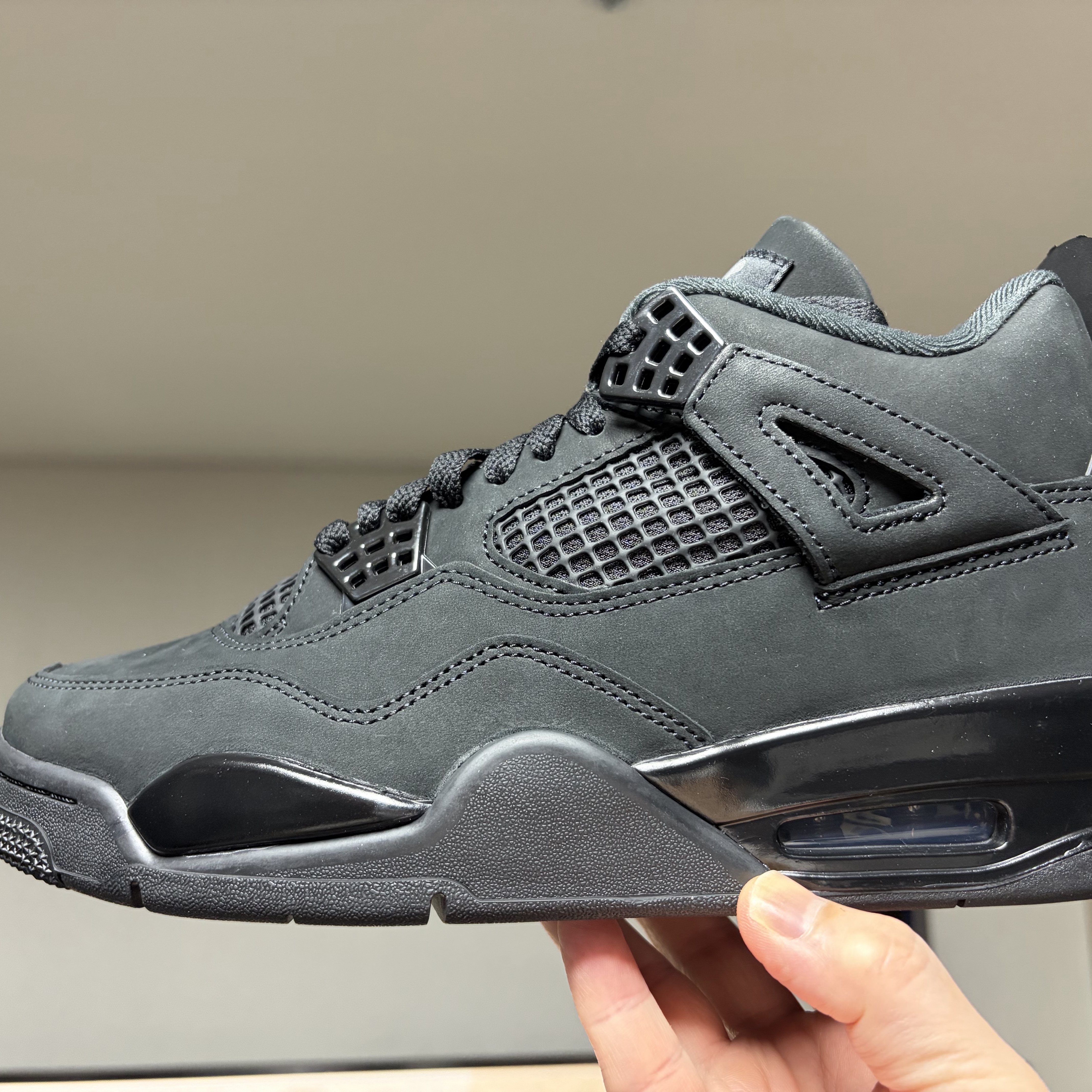 Jordan 4 Retro Black Cat 2025 착용 스타일 - 7