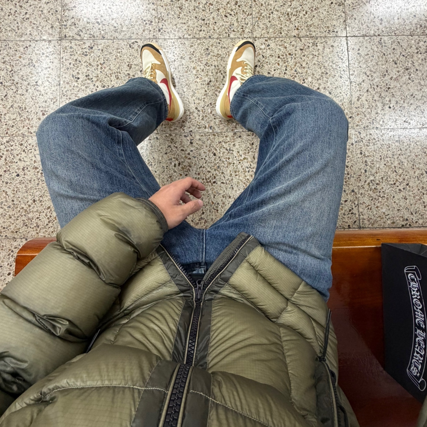 C.P. Company D.D. Shell Hooded Down Jacket Fungi Grey - 25FW, Nike x Tom Sachs Mars Yard Shoe 3.0 Space Camp 착용 스타일 - 1