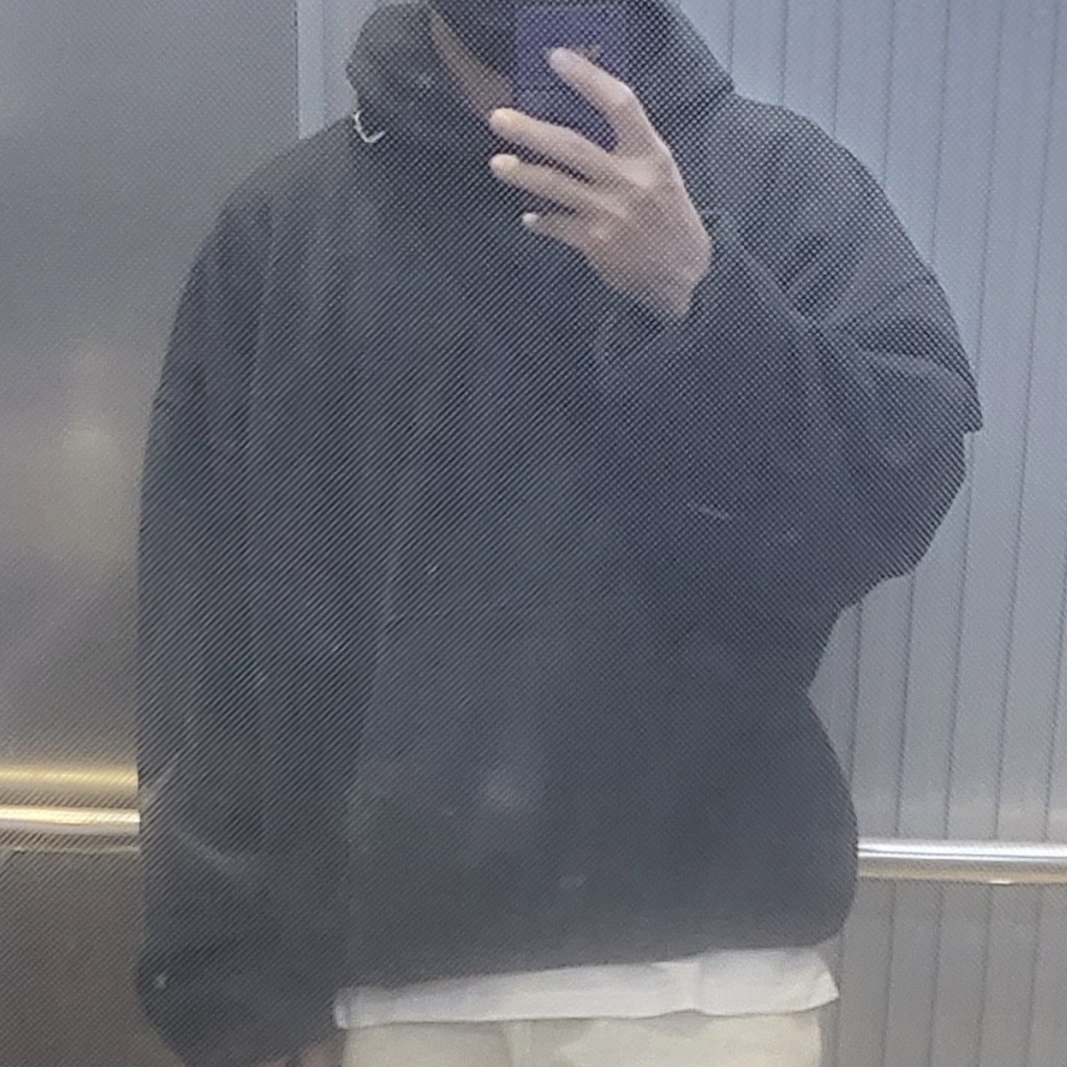 Yeezy Gap Engineered By Balenciaga Dove Hoodie Washed Black 착용 스타일