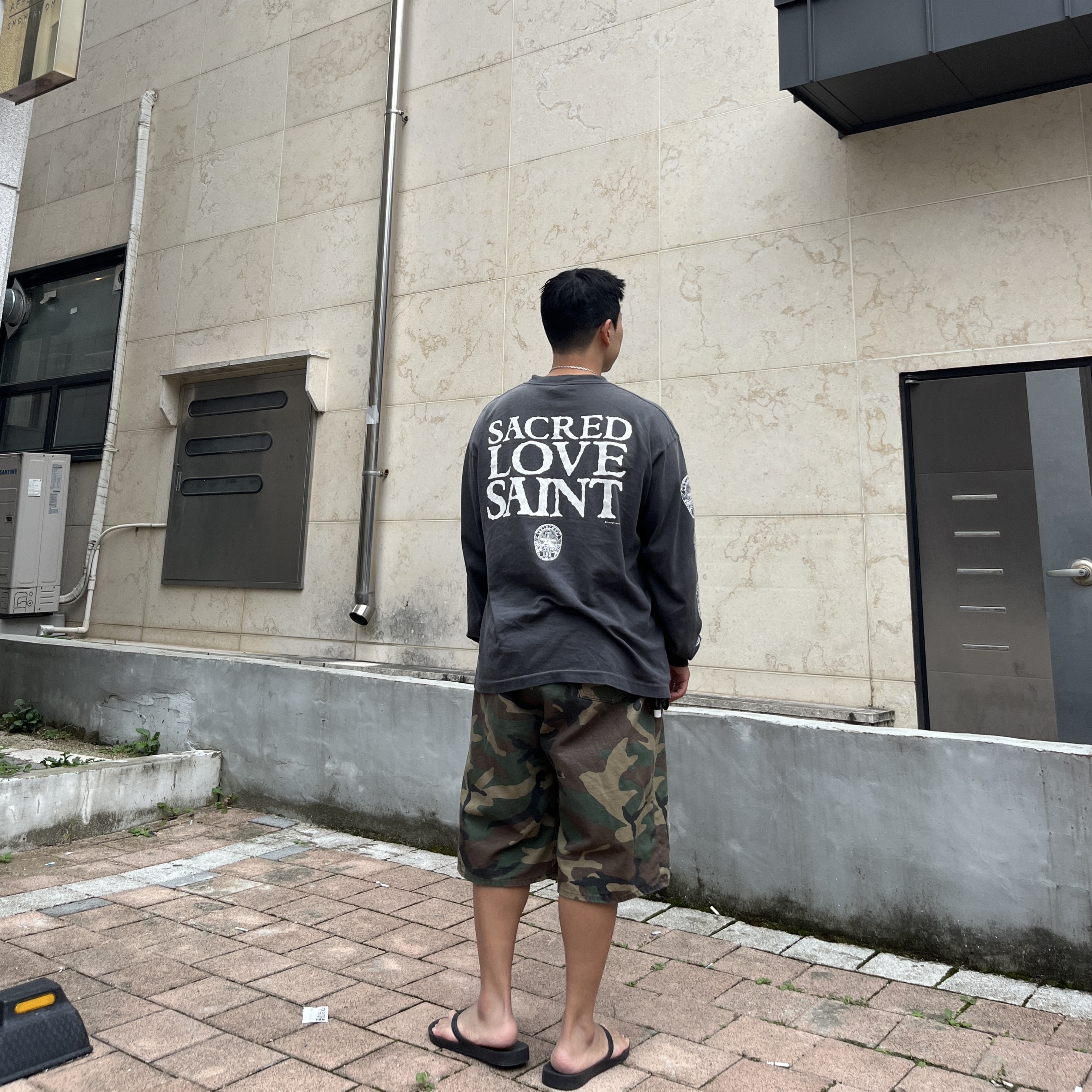 Saint Mxxxxxx Love Saint L/S T-Shirt Black - 25SS 착용 스타일 - 2