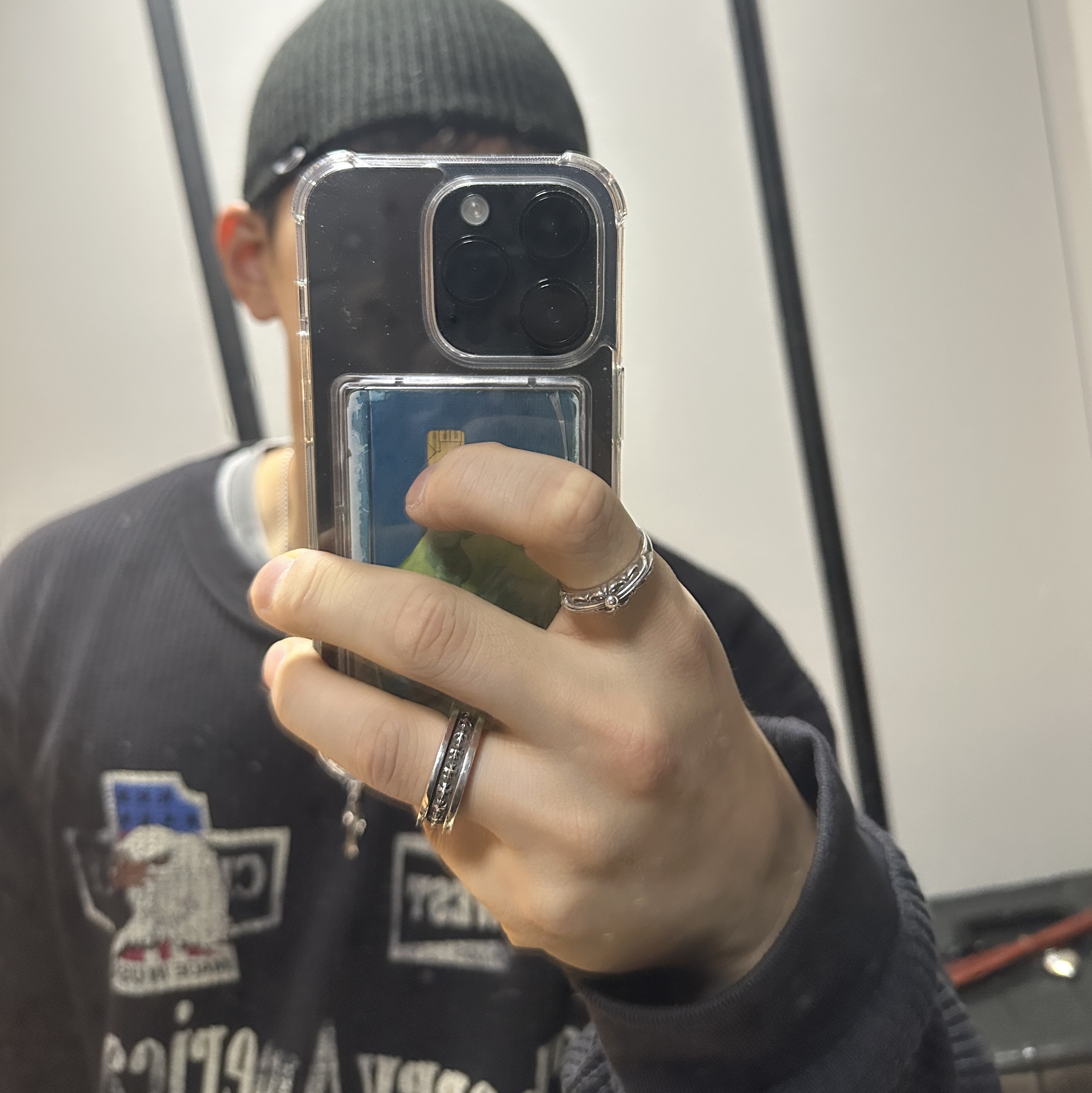 Oakley Session Beanie Blackout 착용 스타일