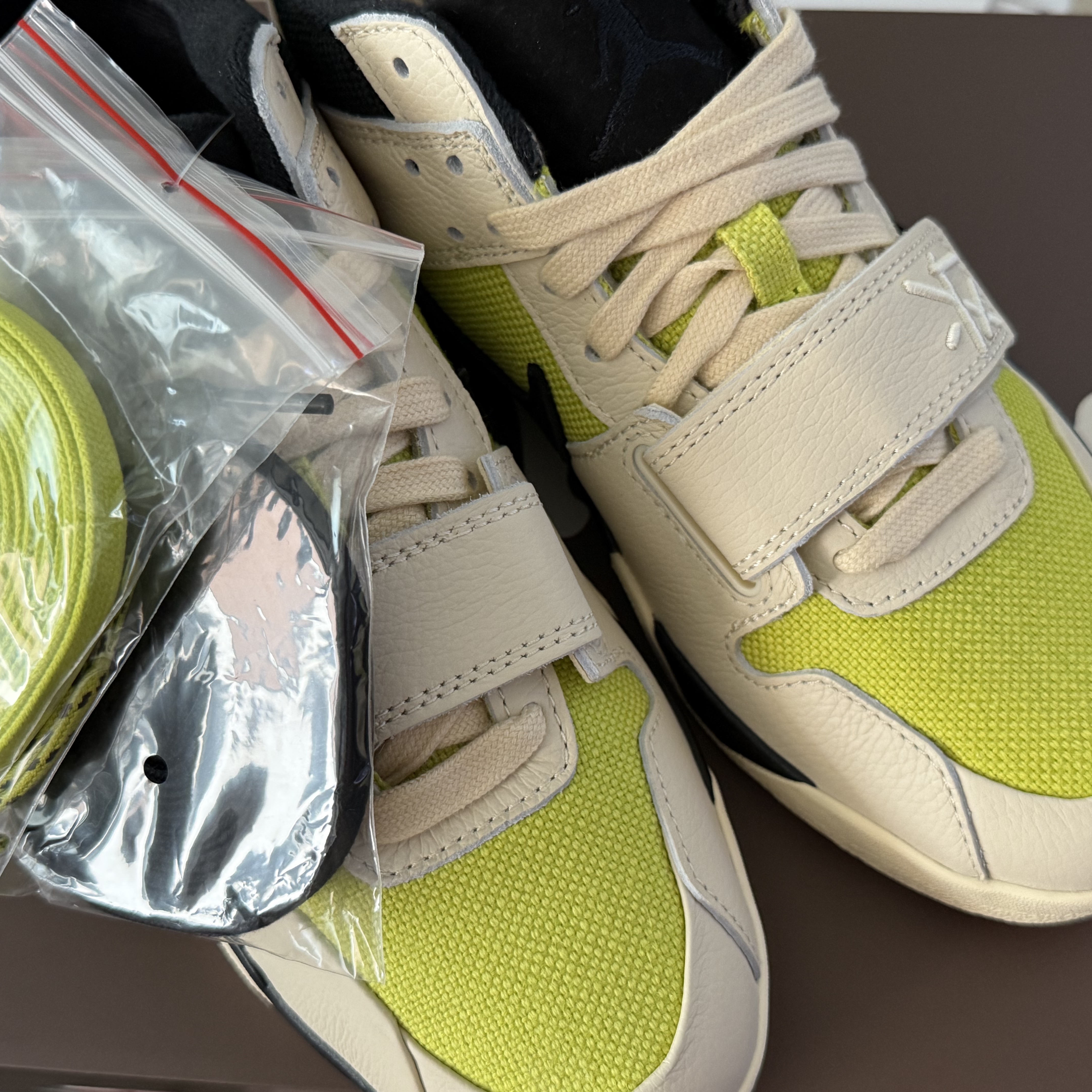 Jordan x Travis Scott Jumpman Jack TR Bright Cactus 착용 스타일 - 8