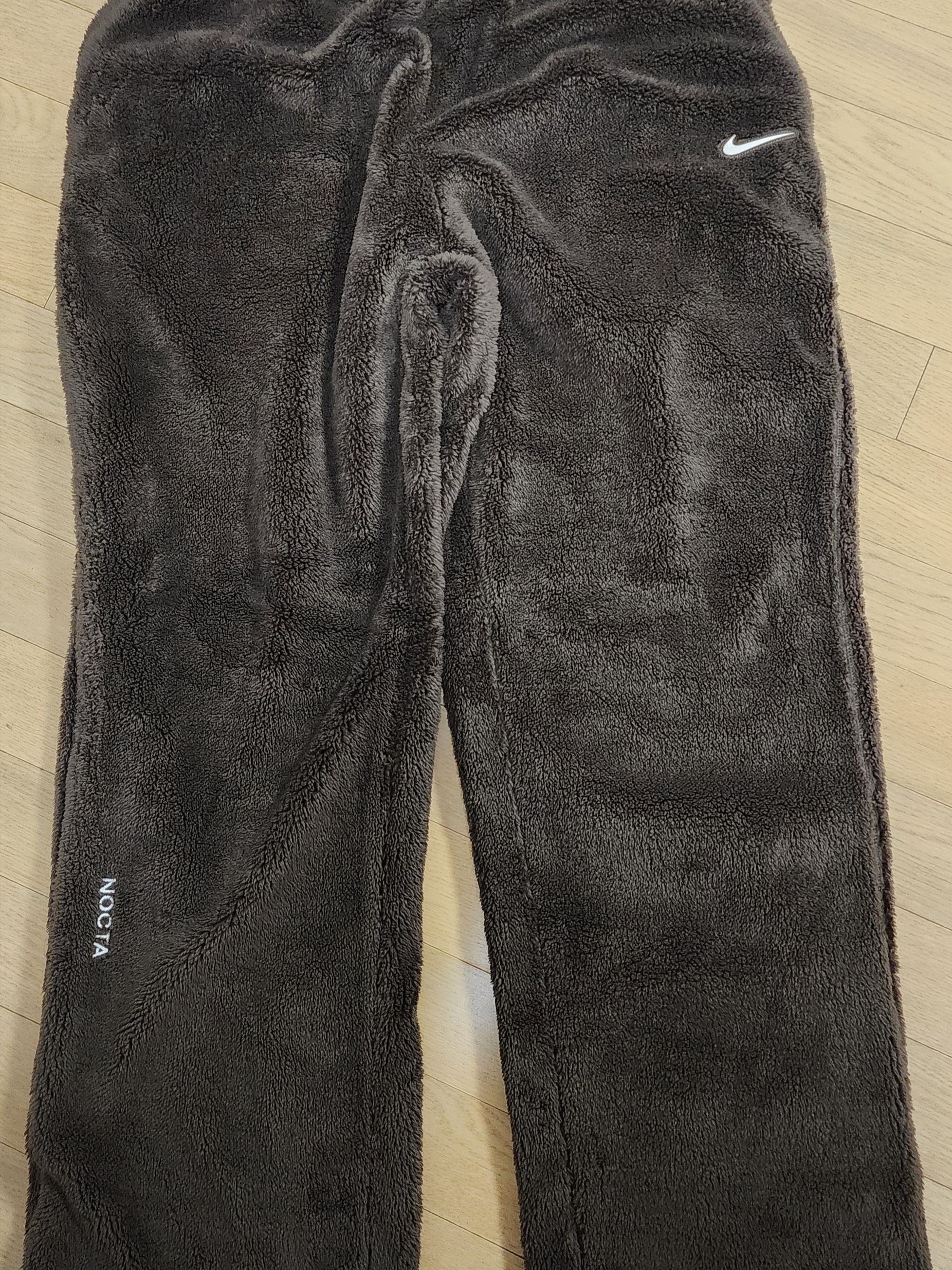 Nike x Drake Nocta CS Pants Baroque Brown Summit White - Asia 착용 스타일 - 1