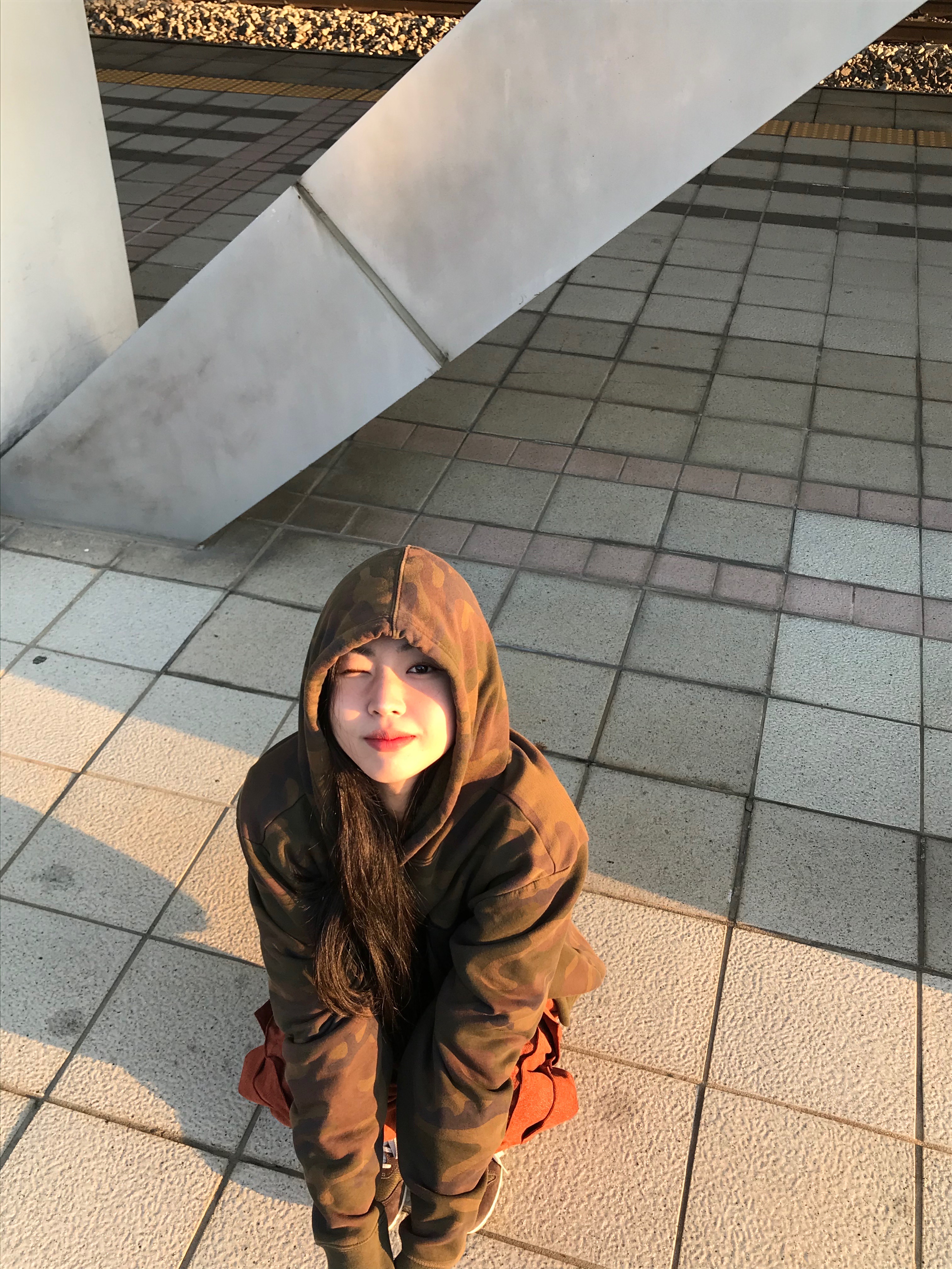 New Balance 996 Brown 착용 스타일 - 4