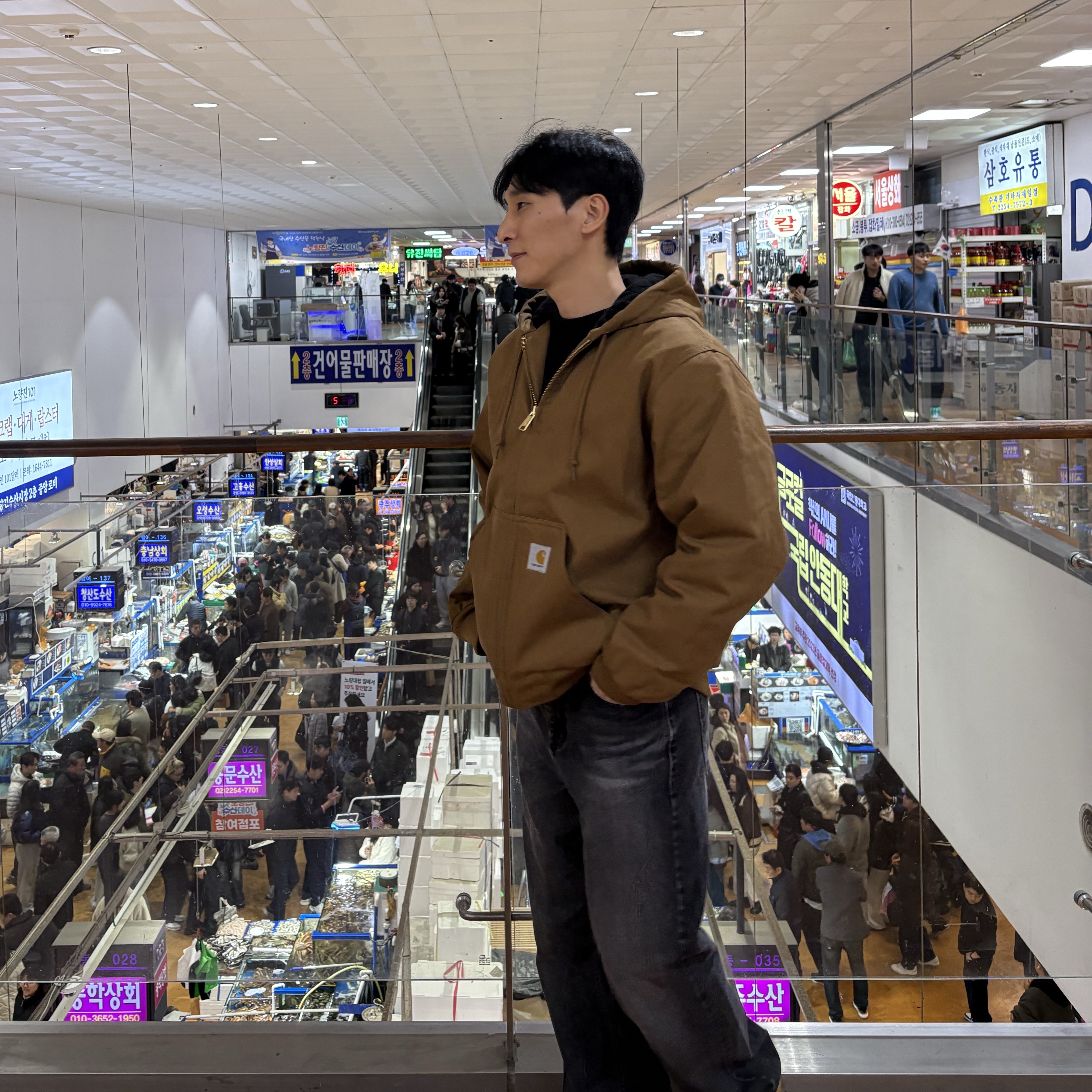 Carhartt WIP Active Jacket Hamilton Brown Rigid - Winter 착용 스타일