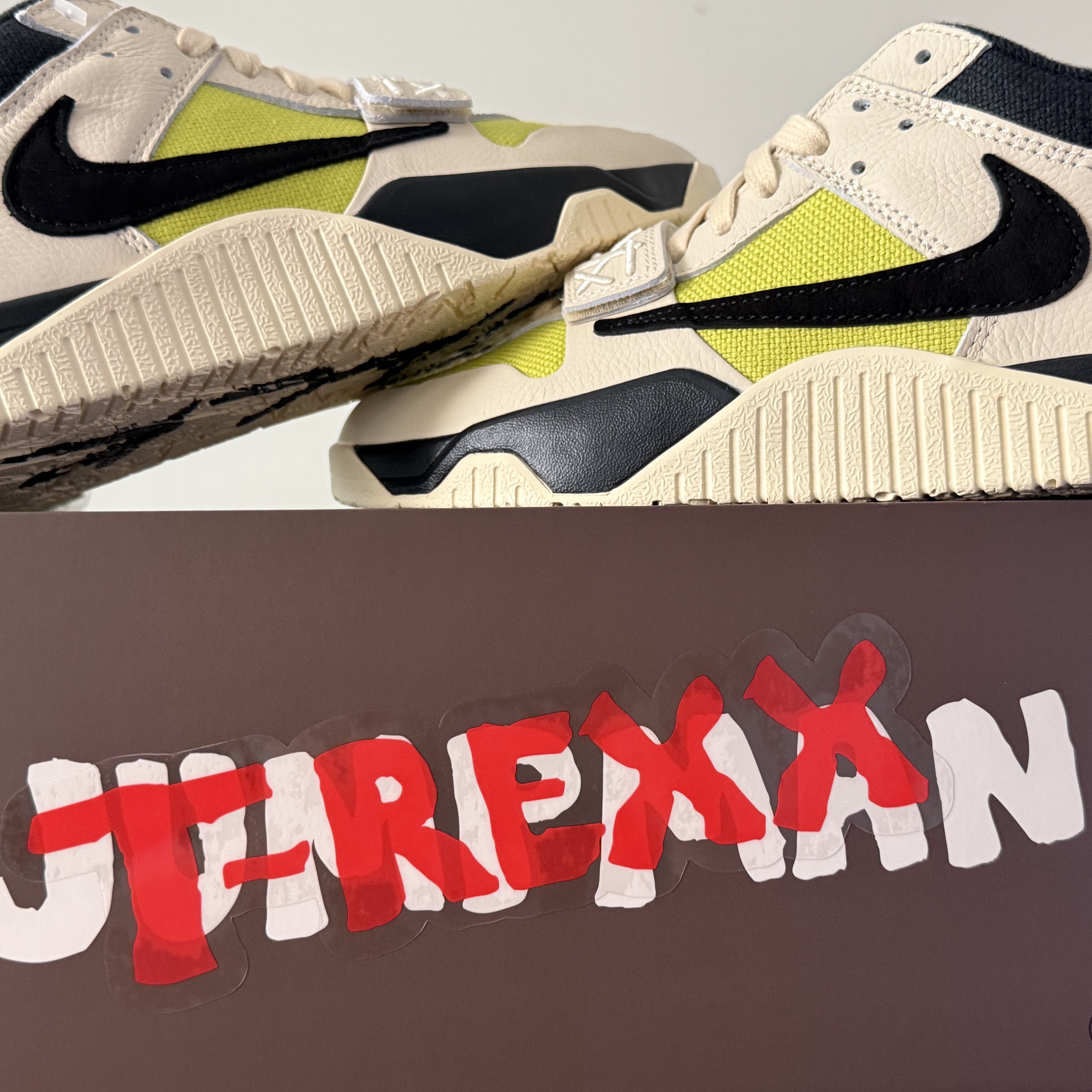 Jordan x Travis Scott Jumpman Jack TR Bright Cactus 착용 스타일 - 4