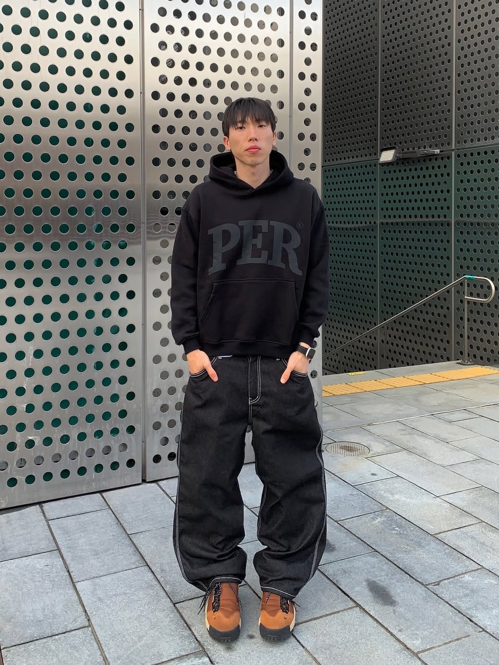 Permanent Archive Comfortable Per Hoodie Black, Nike x Sacai Magmascape SP Pecan 착용 스타일