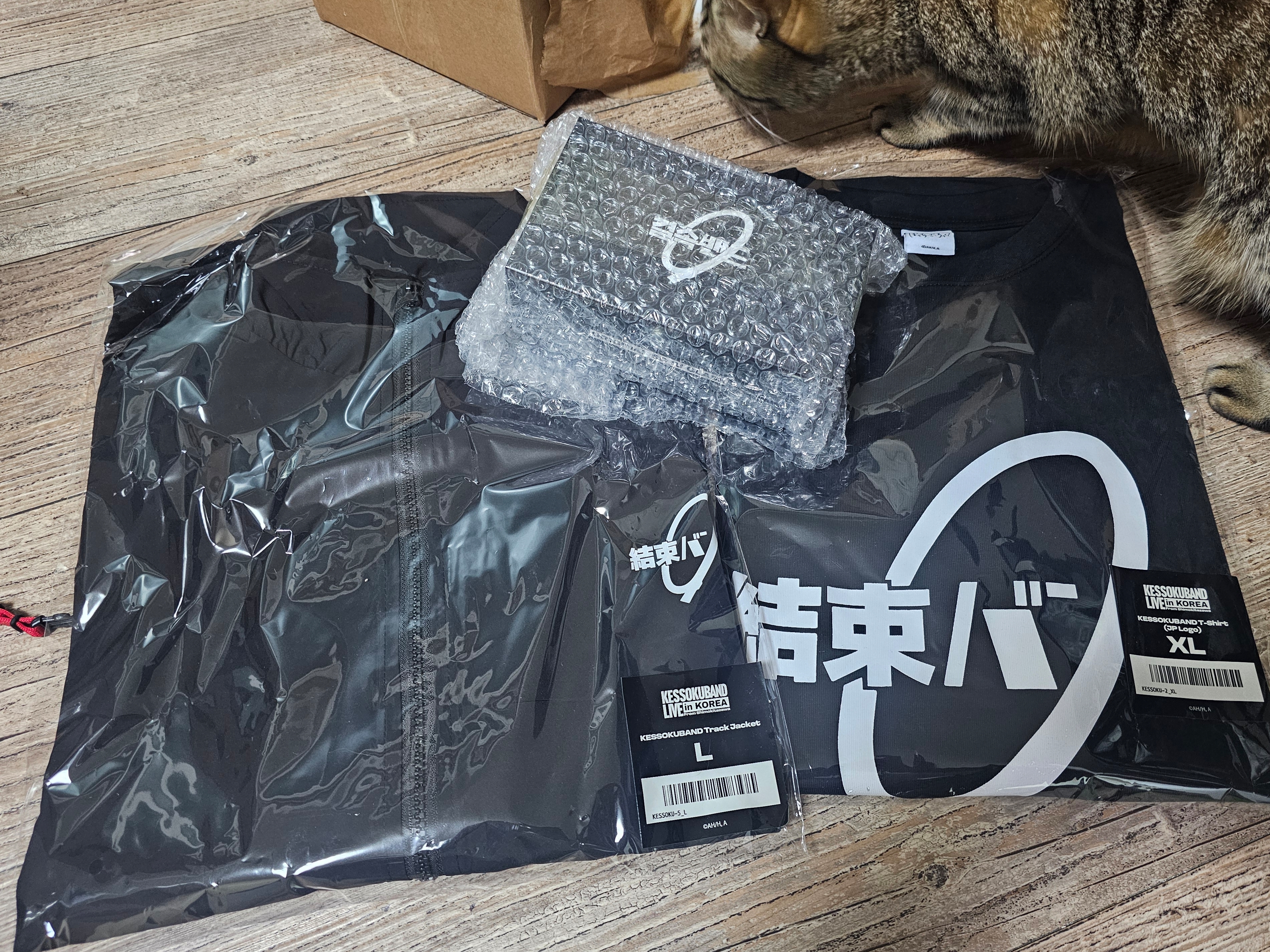 KESSOKUBAND T-Shirt (JP Logo), KESSOKUBAND Original Soju Glass (2P SET) [Korea Exclusive] 착용 스타일
