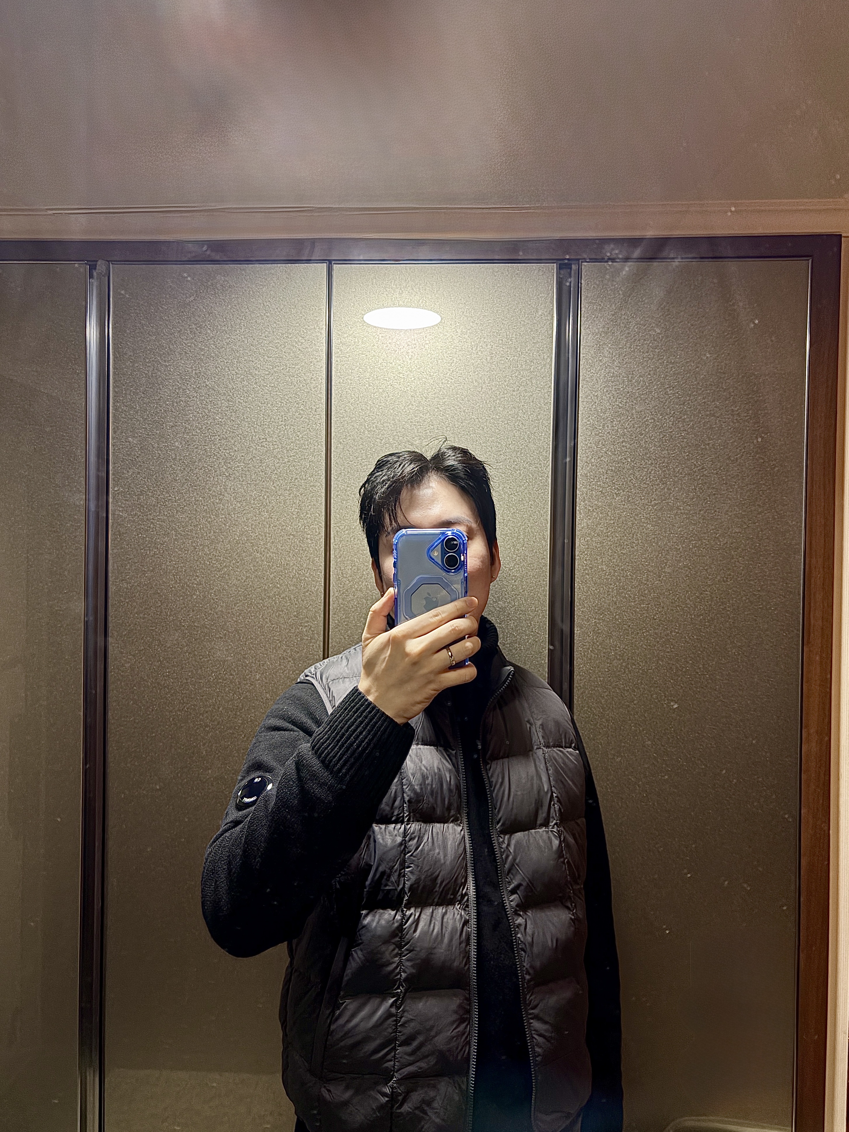 C.P. Company Turtleneck Knitwear Black - 24FW 착용 스타일