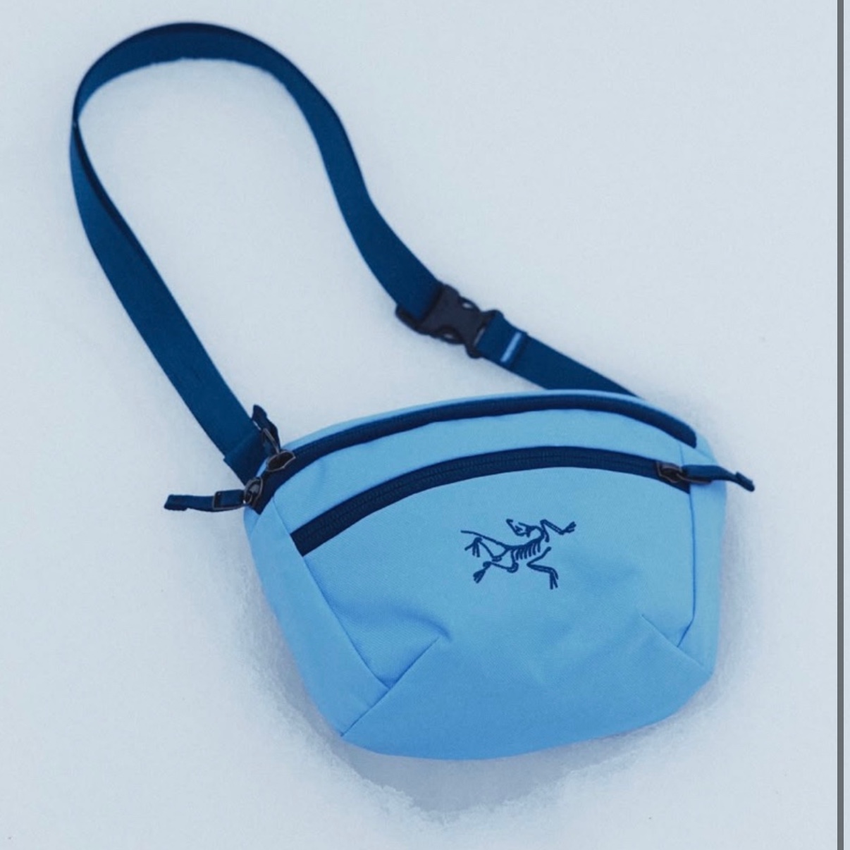 Arc'teryx x Beams Mantis 1 Waist Pack Glacial Nightscape 착용 스타일 - 1