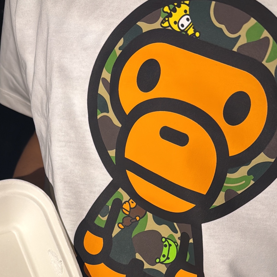 (W) BAPE Milo Regular Fit T-Shirt White 착용 스타일