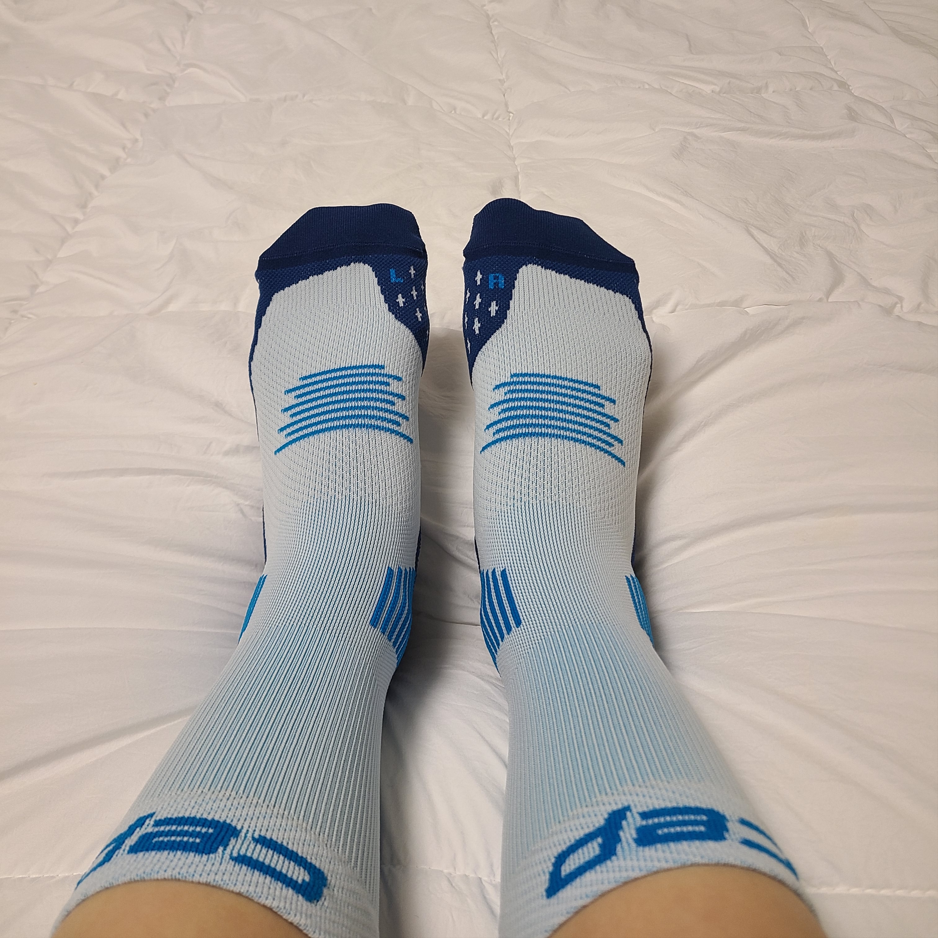 CEP Core Run Mid Cut Socks V5 Ice Blue Women 착용 스타일