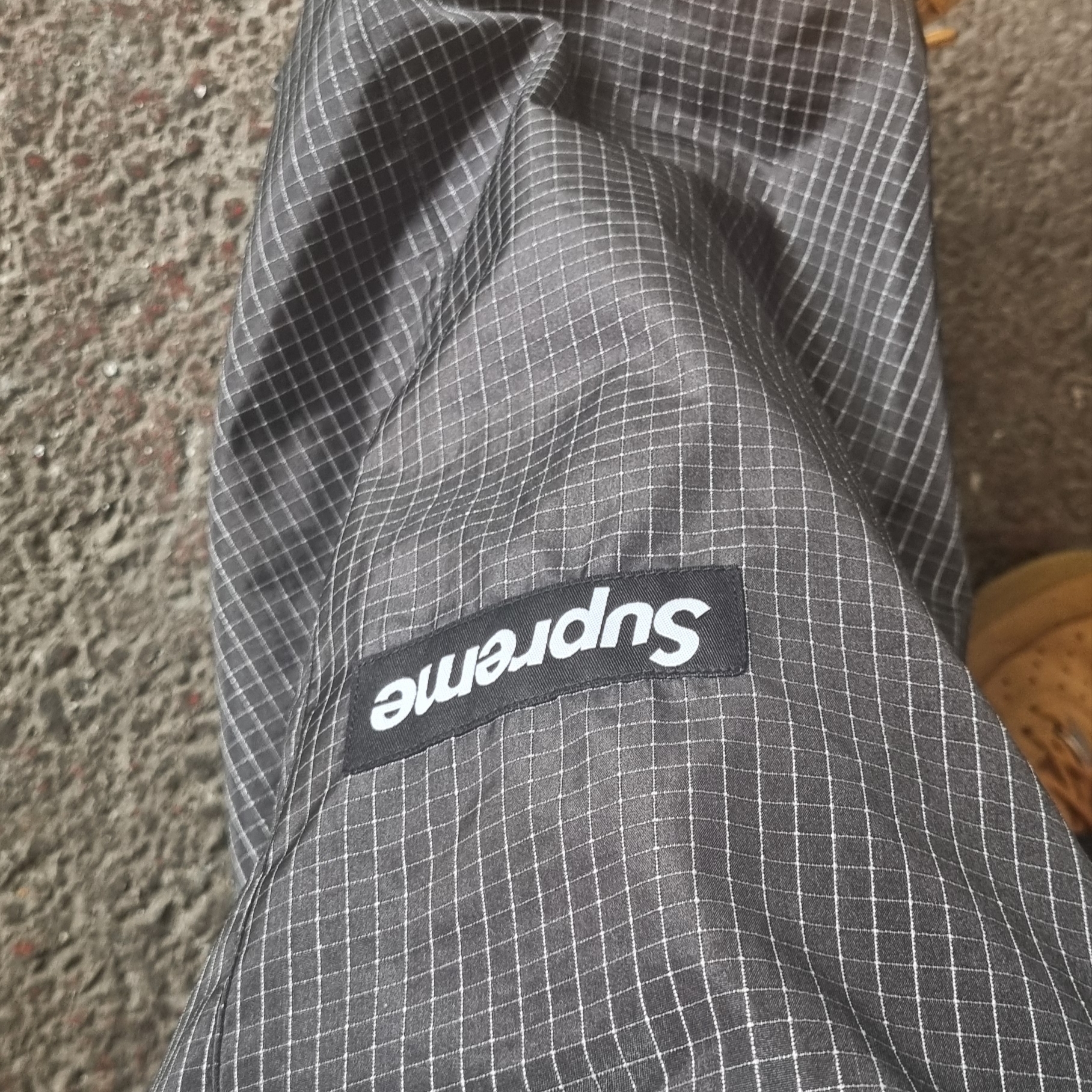 Supreme Reflective Ripstop Track Pant Black - 25SS 착용 스타일