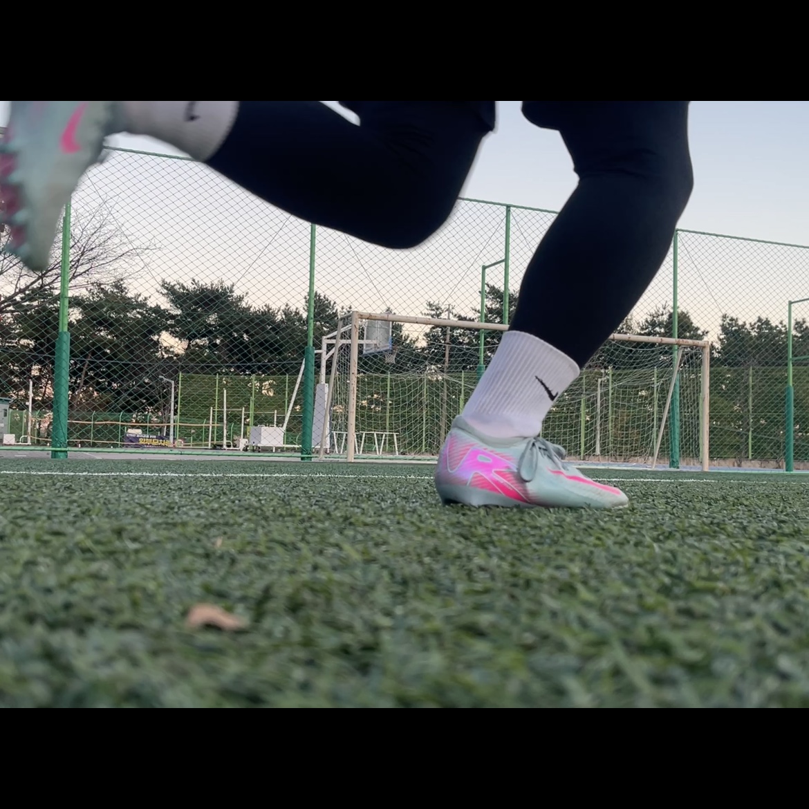 Nike Zoom Mercurial Vapor 16 Elite AG Pro Ocean Cube Pink Blast 착용 스타일