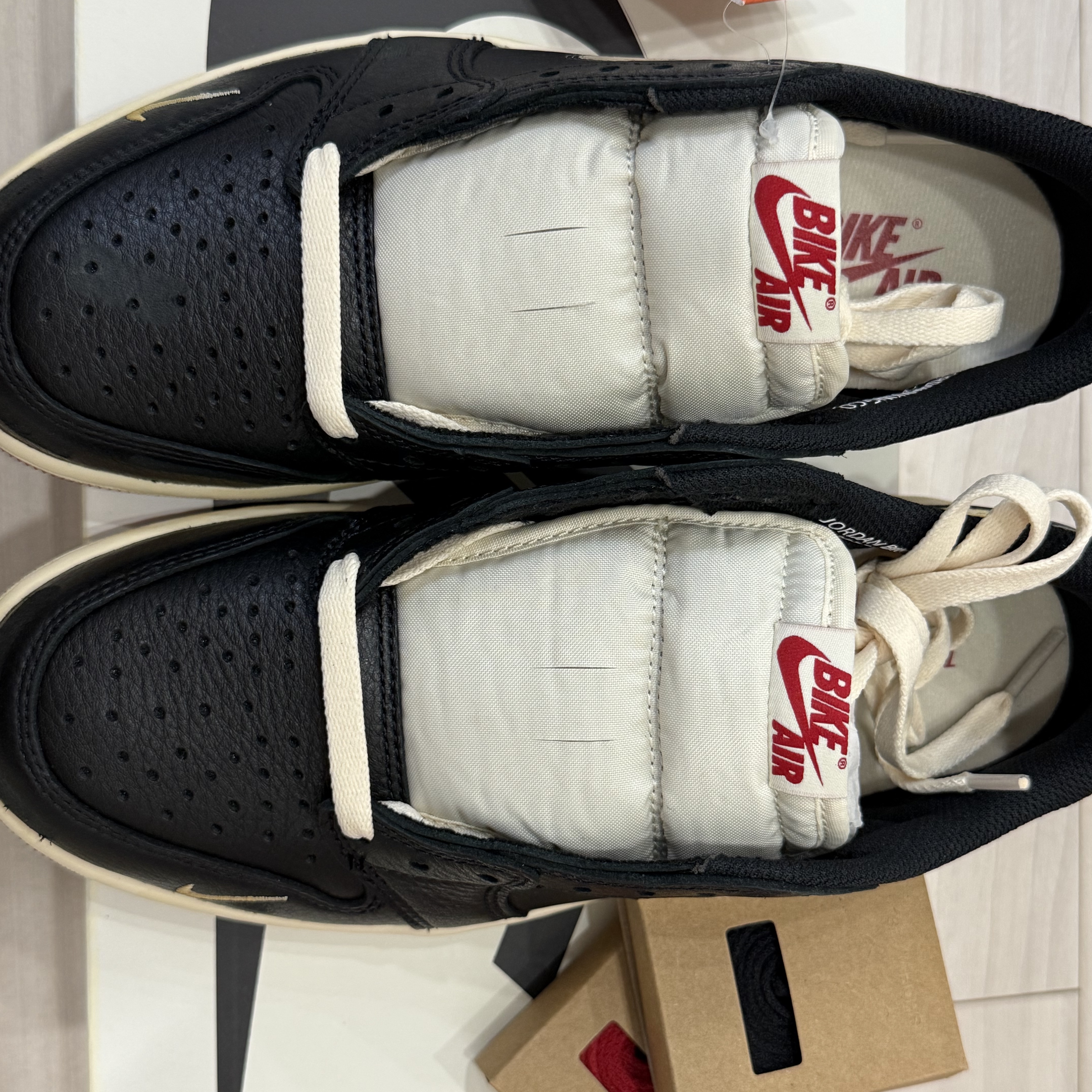 Jordan 1 x Nigel Sylvester Retro Low OG Better With Time 착용 스타일 - 3
