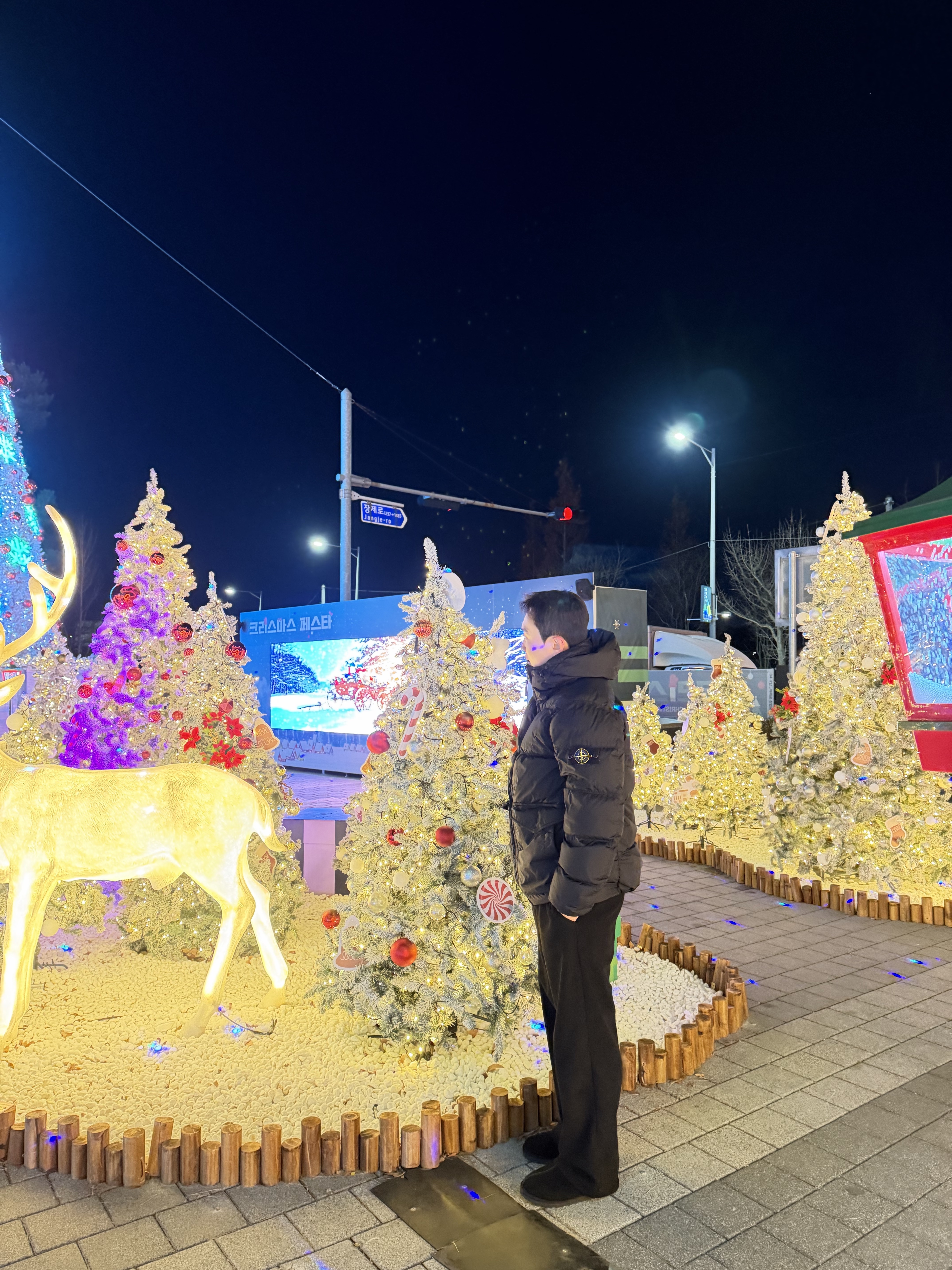 Stone Island 40723 Crinkle Reps Hooded Down Jacket Black - 24FW, UGG Tasman II Slipper Black 착용 스타일