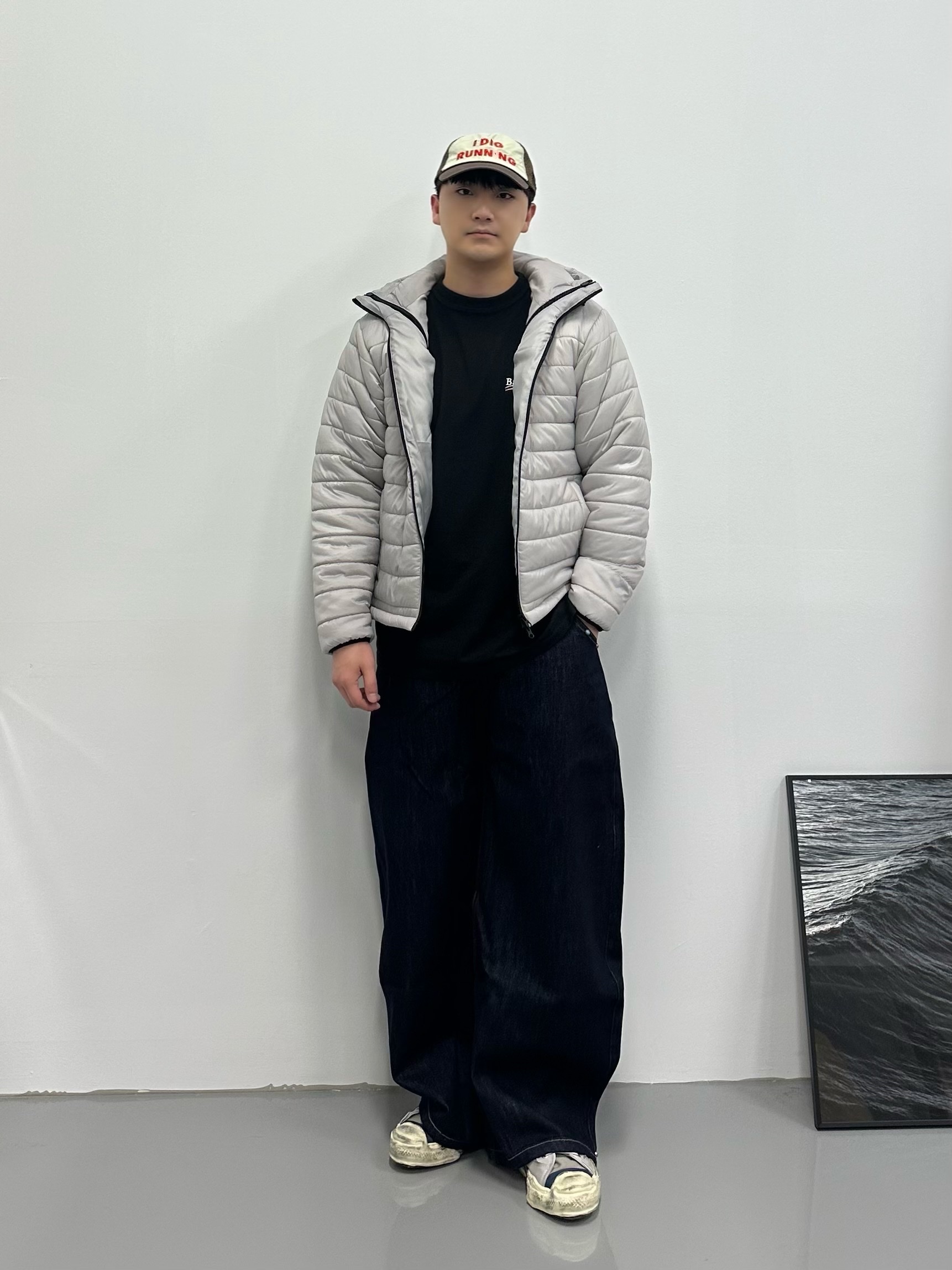 Alex Zono I Dig Running Trucker Hat OG Brown 착용 스타일