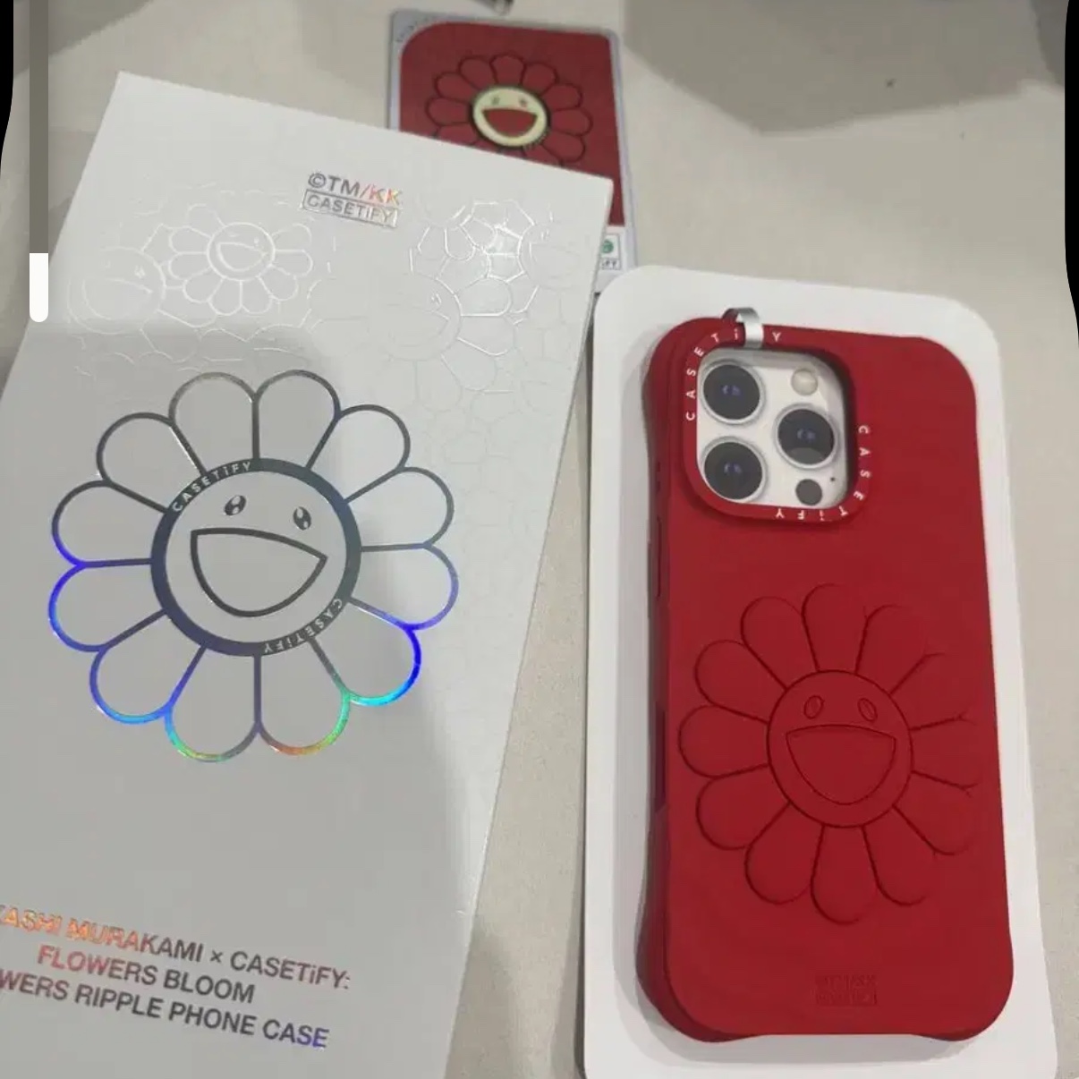 Casetify x Murakami Takashi iPhone Special Edition Flowers Phone Case Sealed Case (1 Blind Box) 착용 스타일