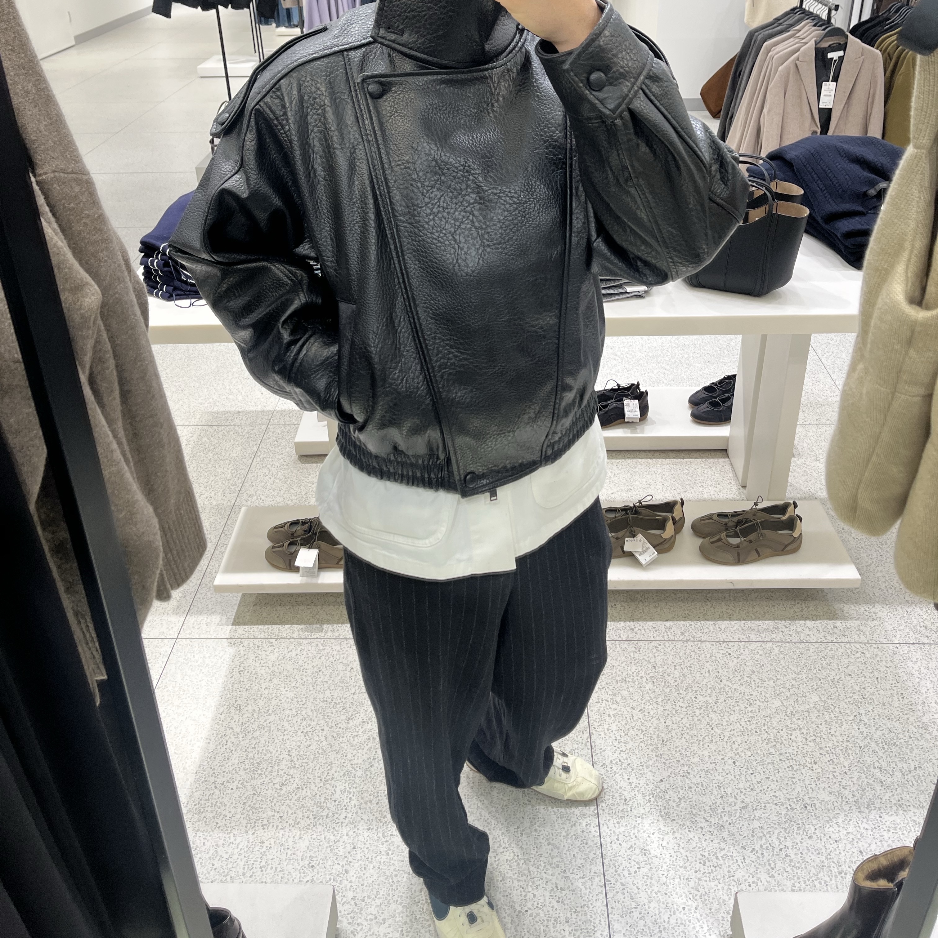 Nike x Jacquemus Moon Shoe SP Alabaster Off Noir 착용 스타일