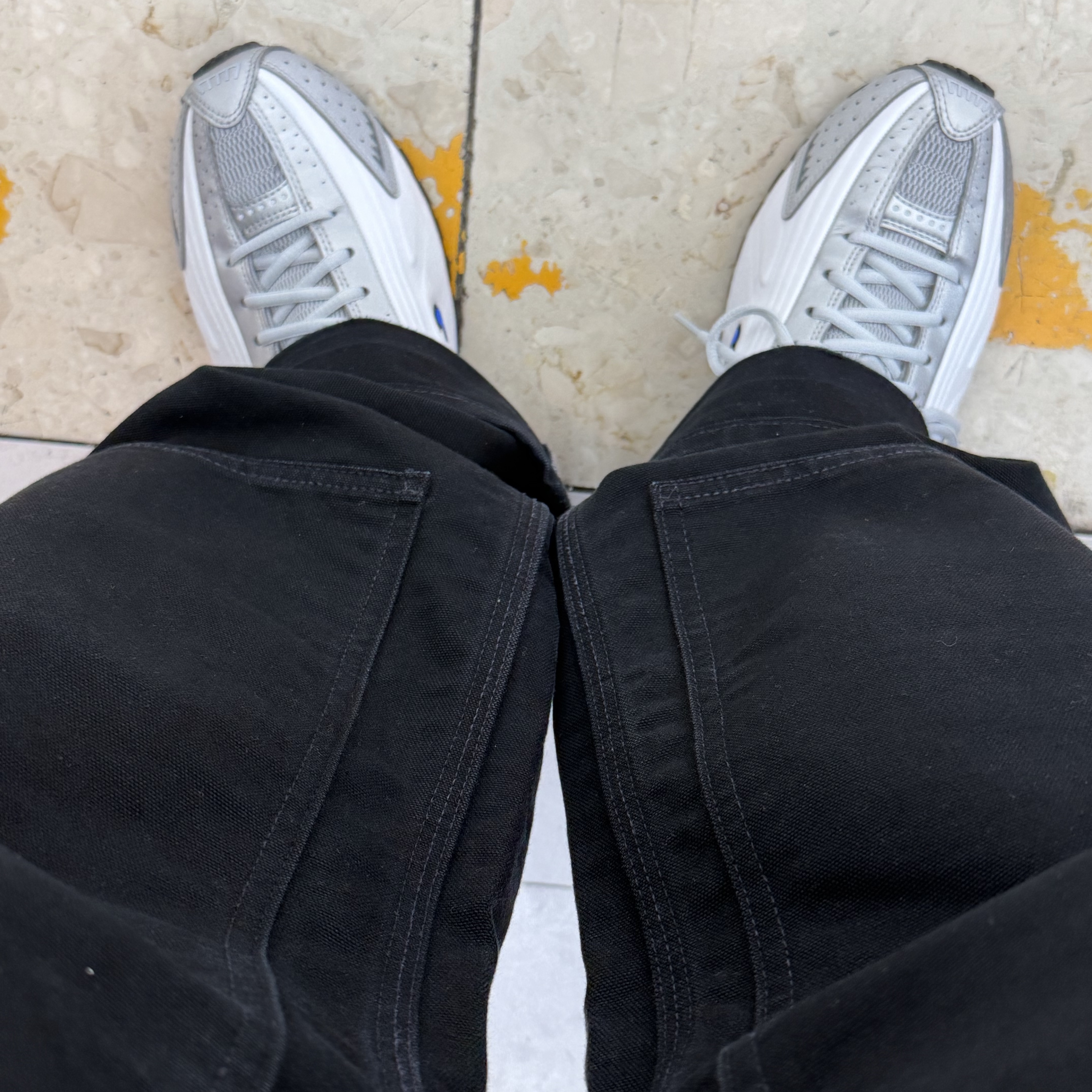 Nike Shox R4 White Racer Blue 착용 스타일