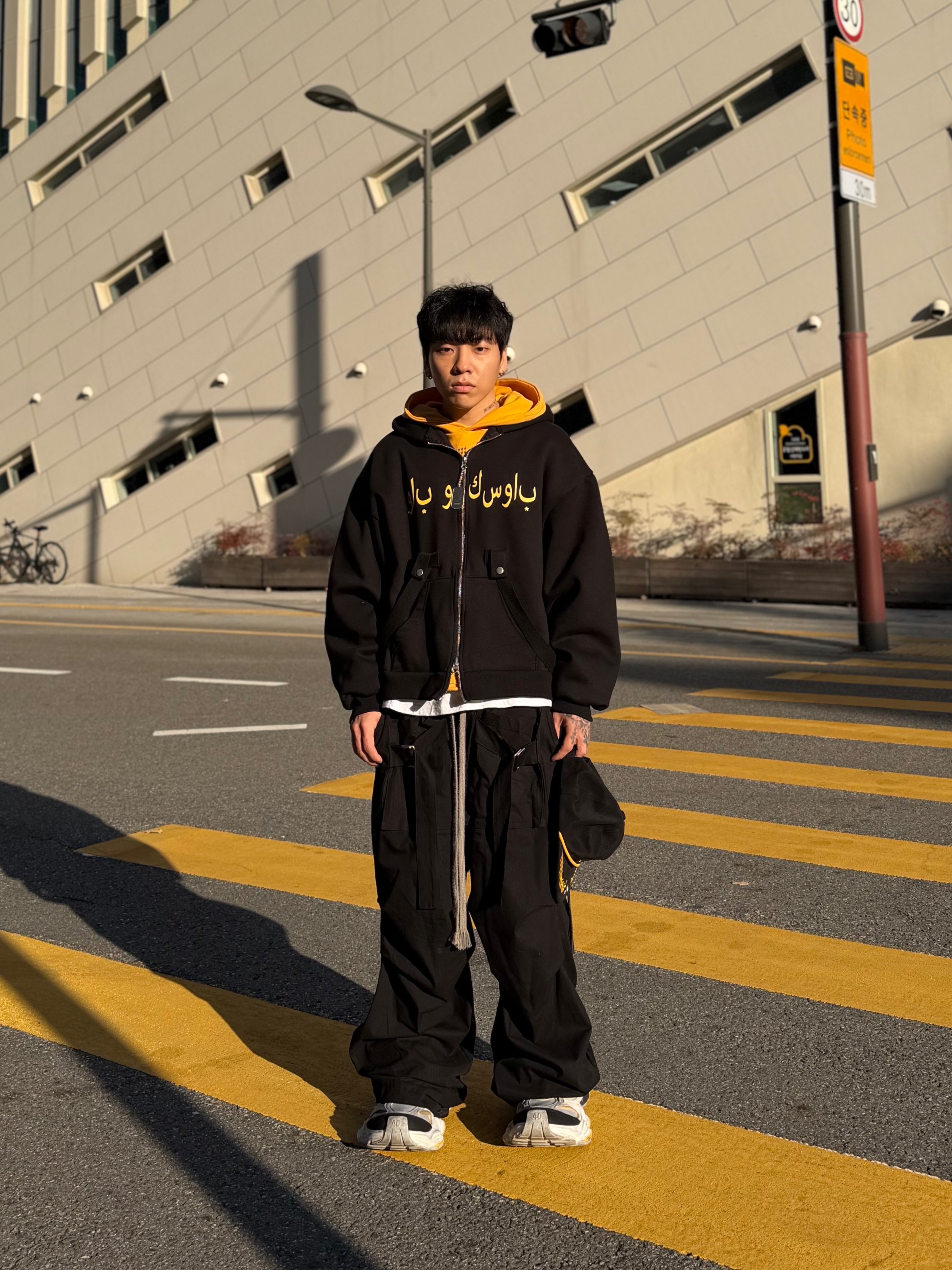 Wapworks Hard Knocks Cargo Pants Gas, Balenciaga Cargo Sneakers White Grey 착용 스타일 - 2