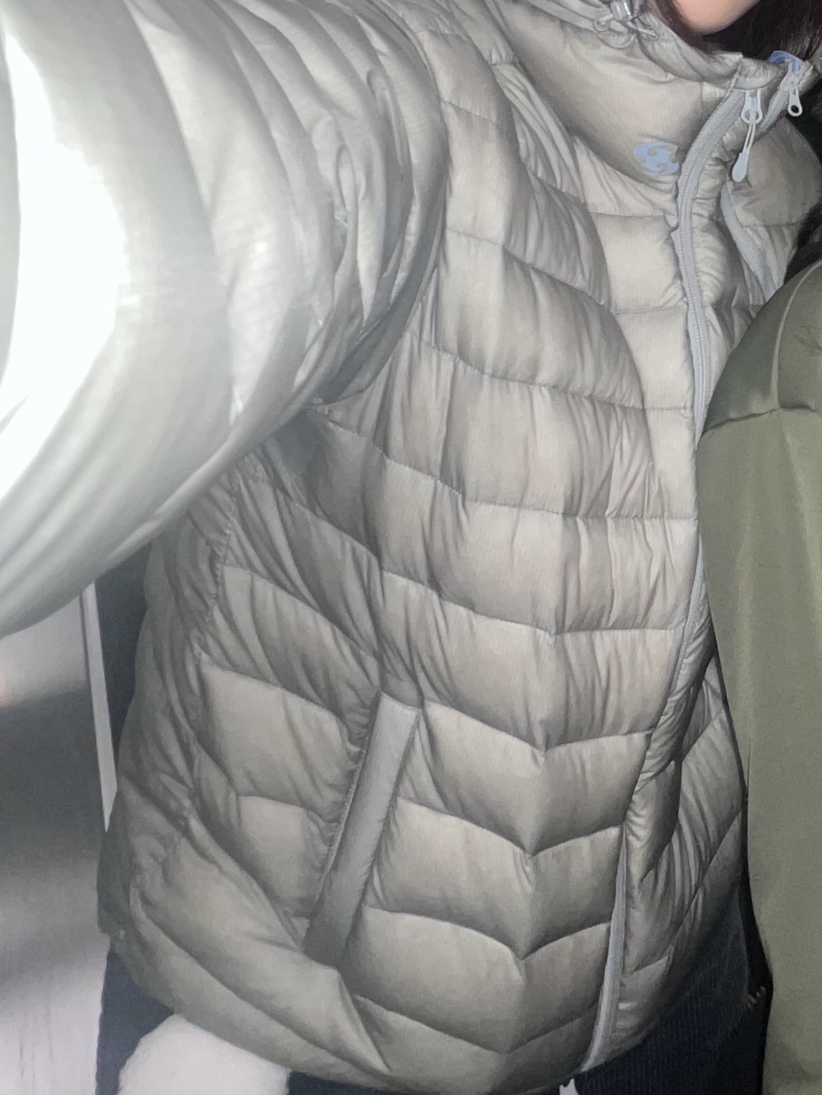 Sansan Gear Suffix Puffer Jacket Grey - 25FW 착용 스타일 - 2