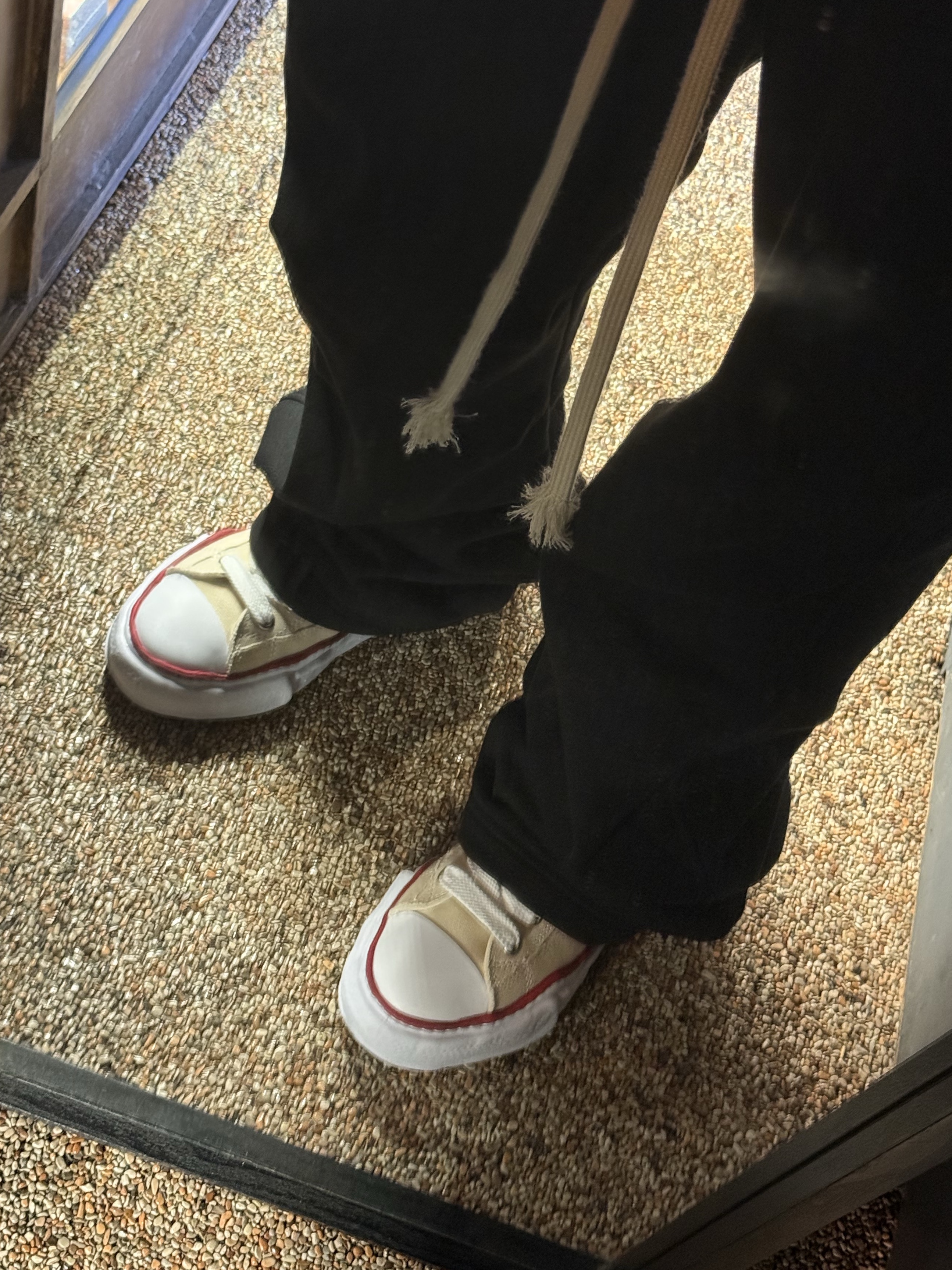 Maison Mihara Yasuhiro Peterson OG Sole Canvas Low-top Sneakers Natural, [예약 배송] Wapworks Flare Layerd Sweat Pants Black 착용 스타일