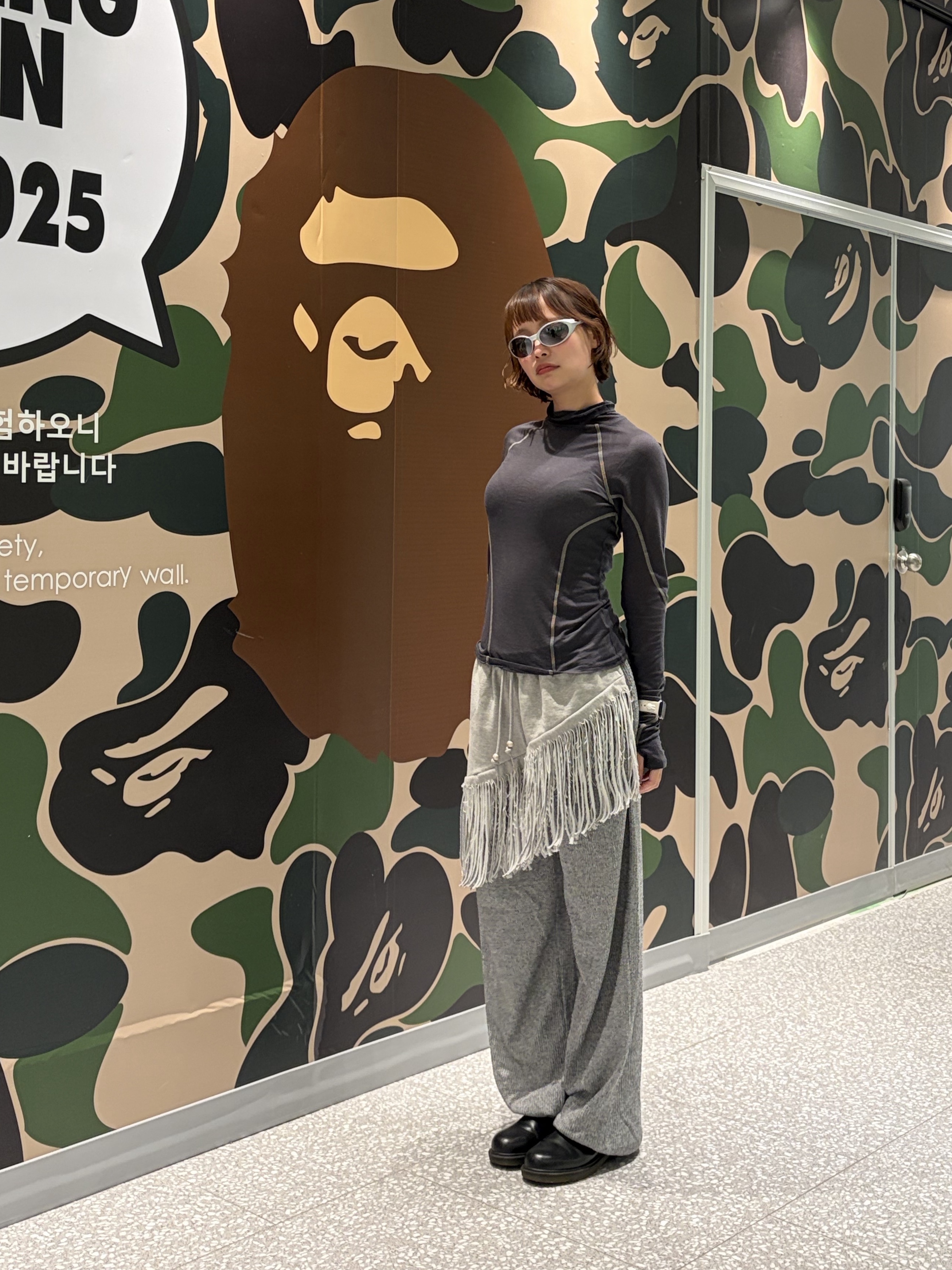 SOMSOC Phaze Fringe Pants Melange Grey, Oakley Eye Jacket Redux Silver Frame Prizm Black Polarized Lenses High Bridge Fit 착용 스타일 - 3