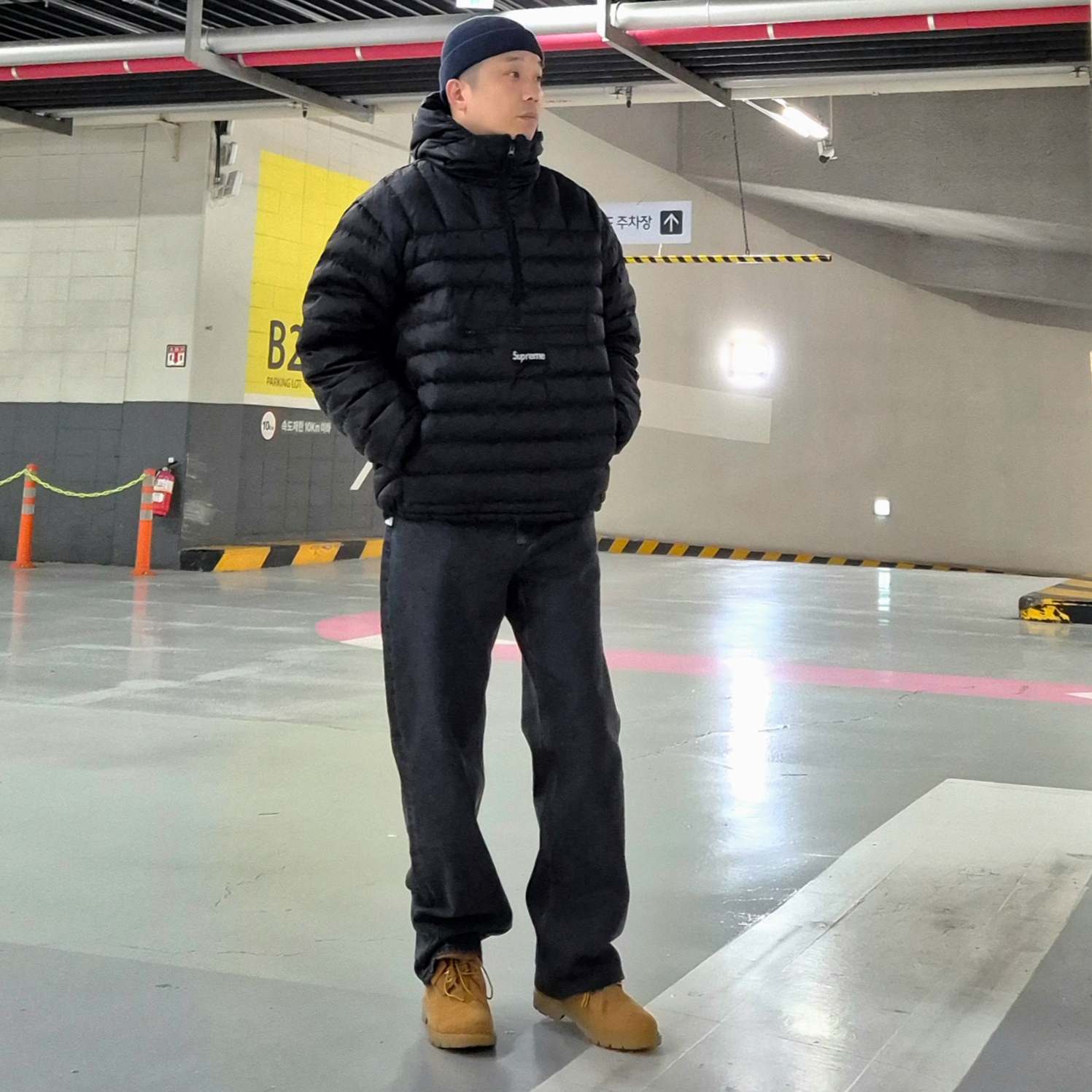 Timberland Premium 6 inch Waterproof Boot Wheat Nubuck - Wide, Uniqlo x JW Anderson Straight Jean Blue - KR 착용 스타일 - 2