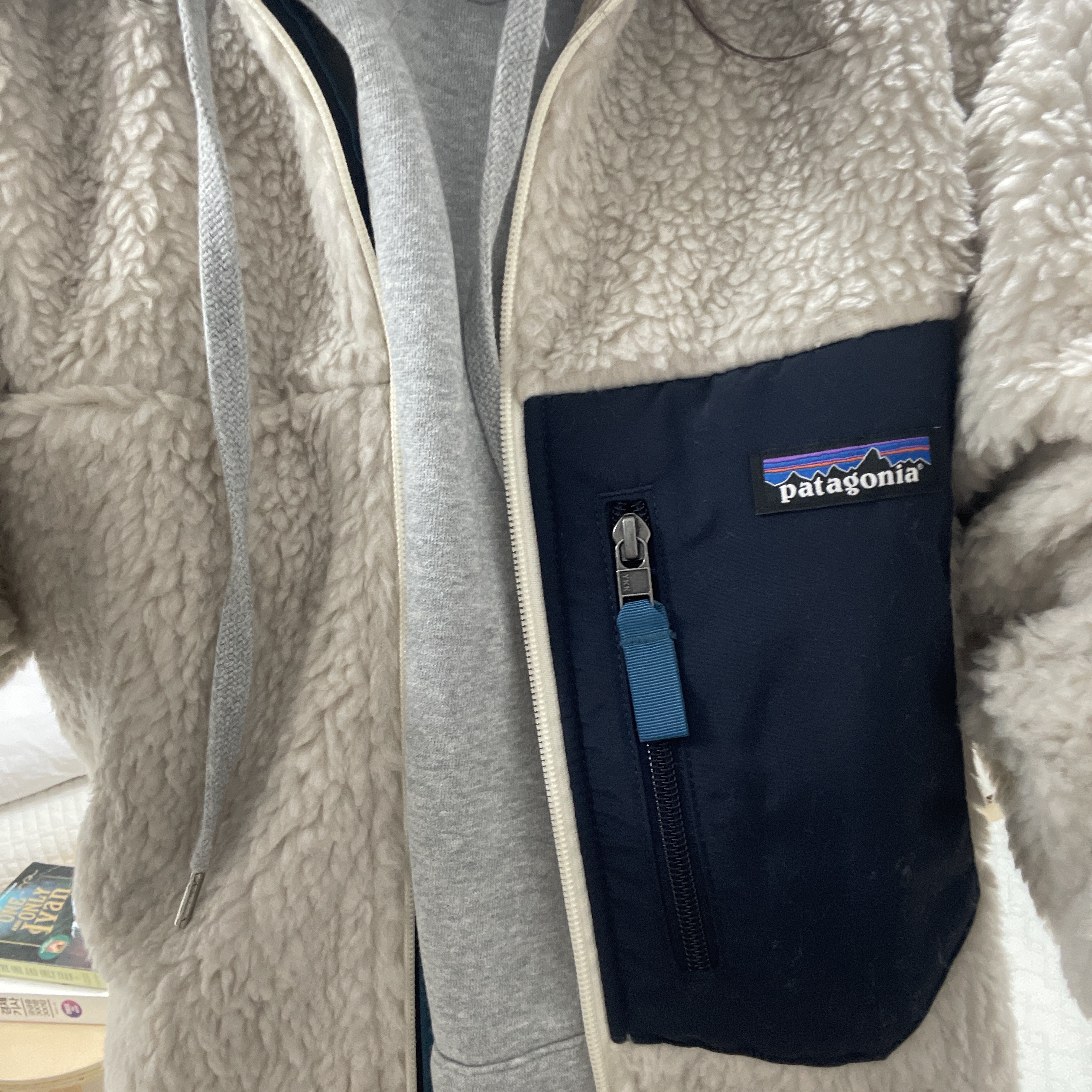 Patagonia Classic Retro-X Jacket Natural 착용 스타일