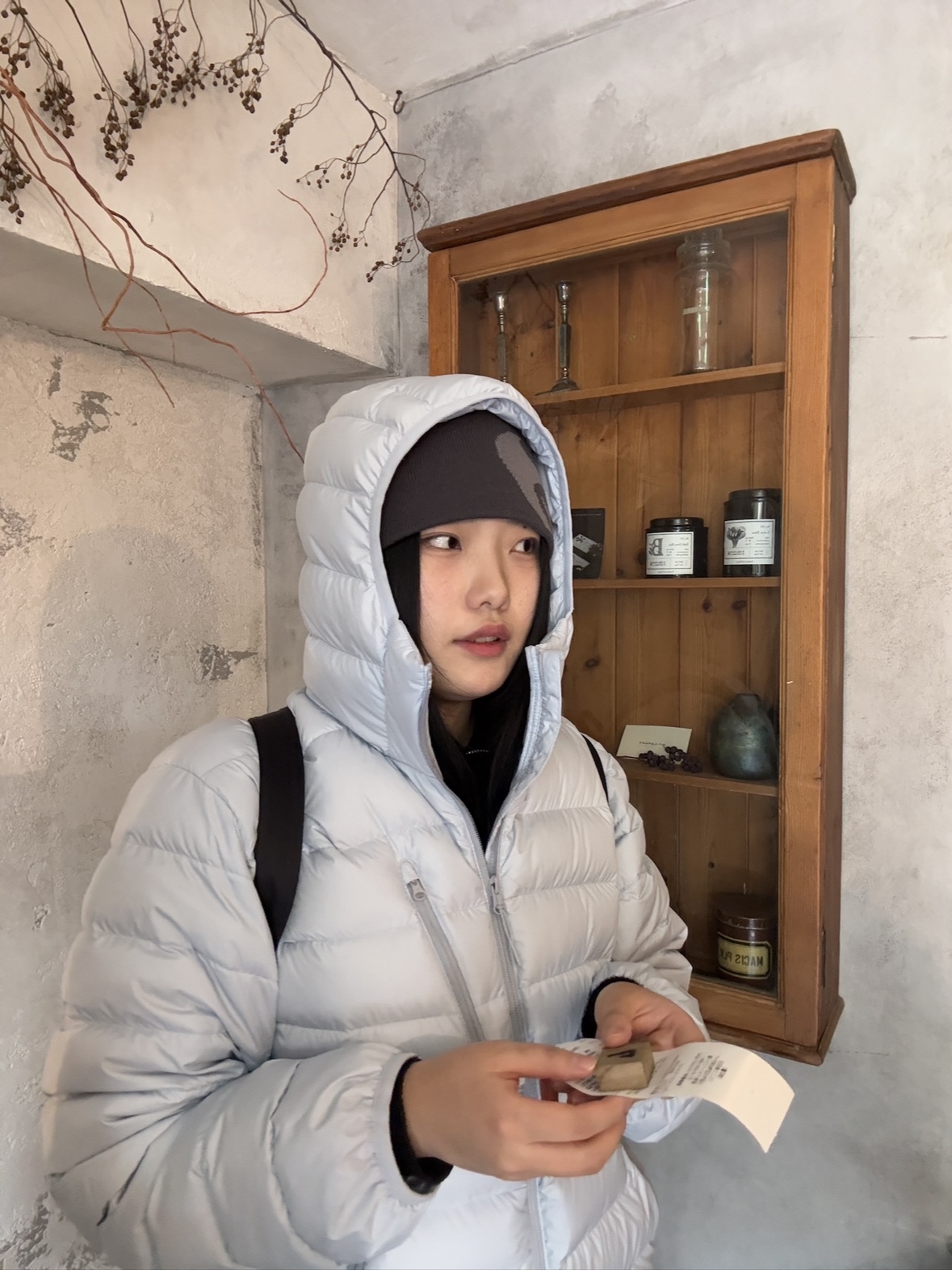 Musinsa Standard City Leisure Hooded Light Down Jacket Cloudy Blue, Sansan Gear Logo Beanie Charcoal 착용 스타일