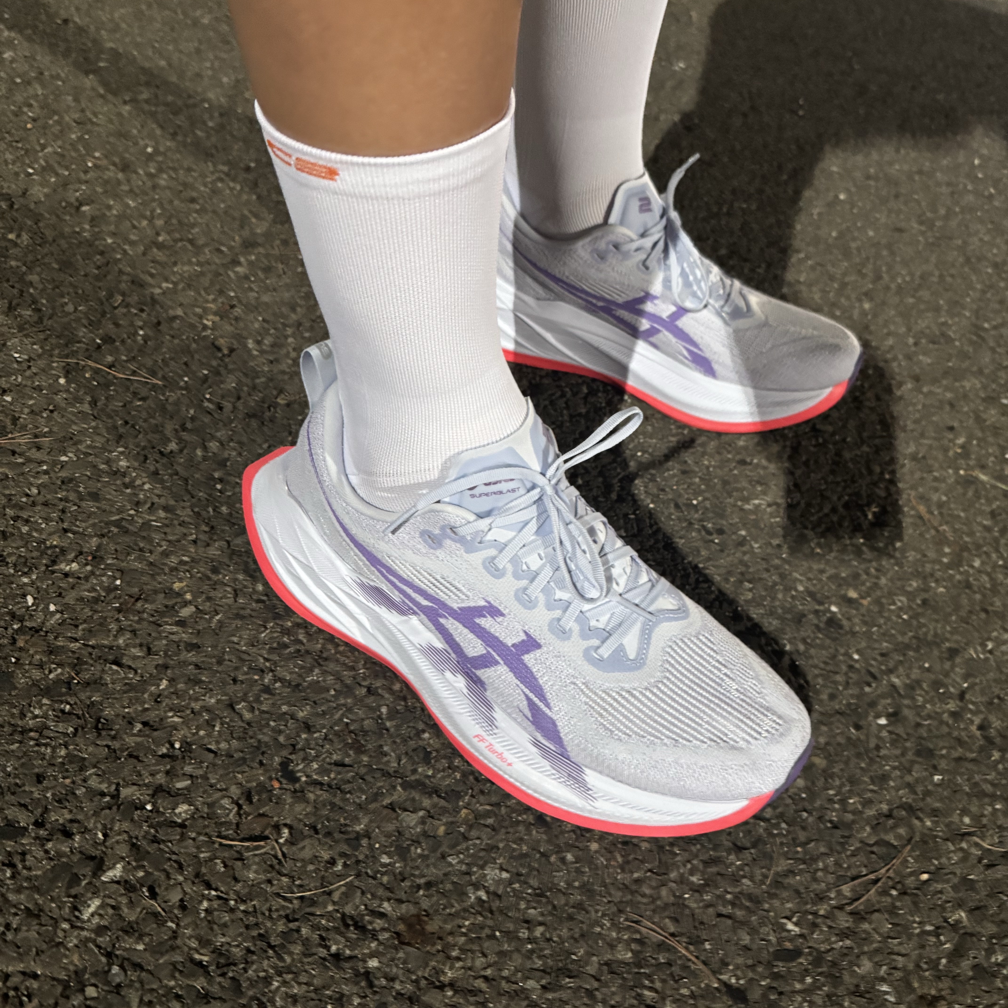 Asics Superblast 2 Blue Fade Edo Purple 착용 스타일 - 1